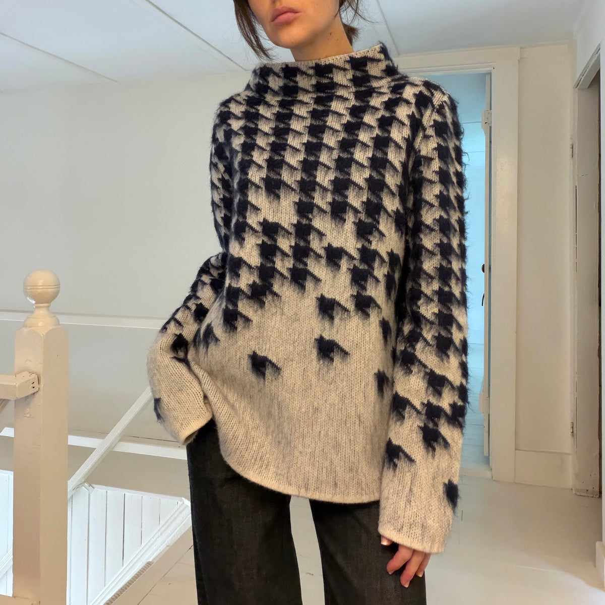 Natan Merino Wool Houndstooth Jacquard Turtleneck Sweater Size 3 Grey/Navy