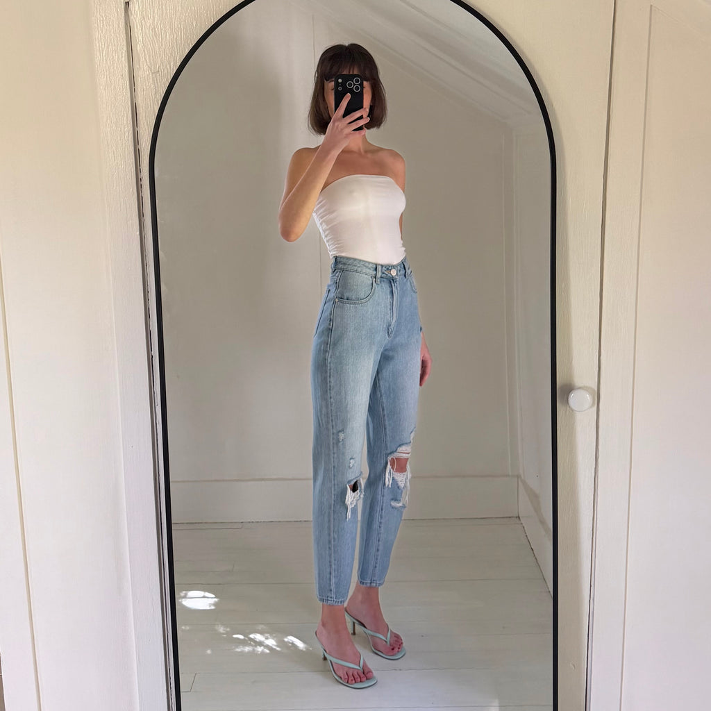 Abrand A ‘94 High Slim Distressed Straight Leg Jeans Wildlife Size AU 8/26