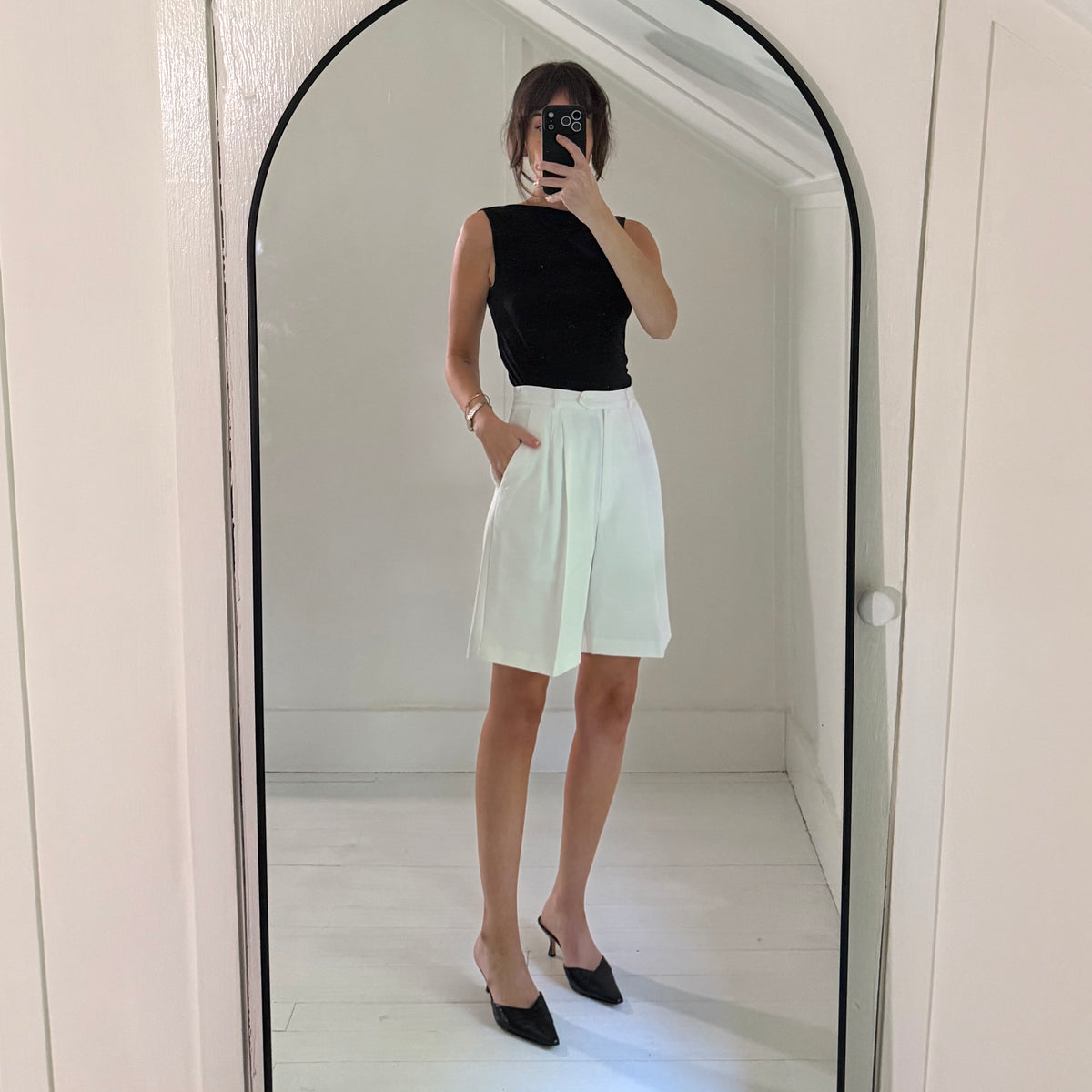 EP Pro Vintage Y2K Pleated Bermuda Shorts Size 4