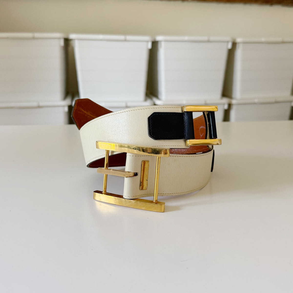 Saks Fifth Avenue Vintage 80s Leather Gold Buckle Waist Belt White/Black Size S