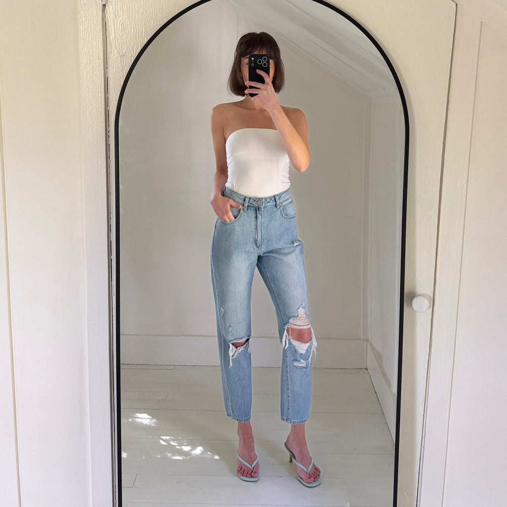 Abrand A ‘94 High Slim Distressed Straight Leg Jeans Wildlife Size AU 8/26