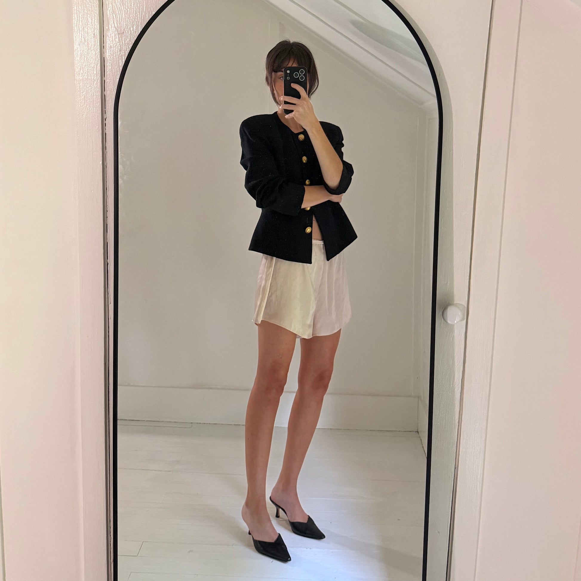 Jones New York Vintage 90s Wool Gold Button Collarless Blazer Size 6