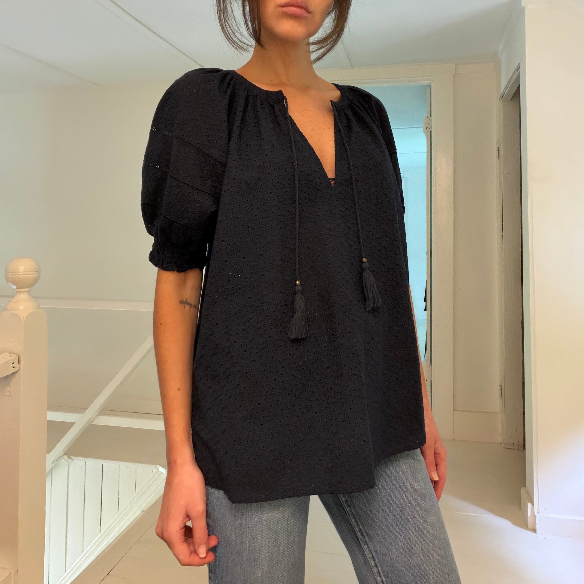 Sundays Colette Anglaise Puff Sleeve Tie Neck Blouse NWOT Size 0