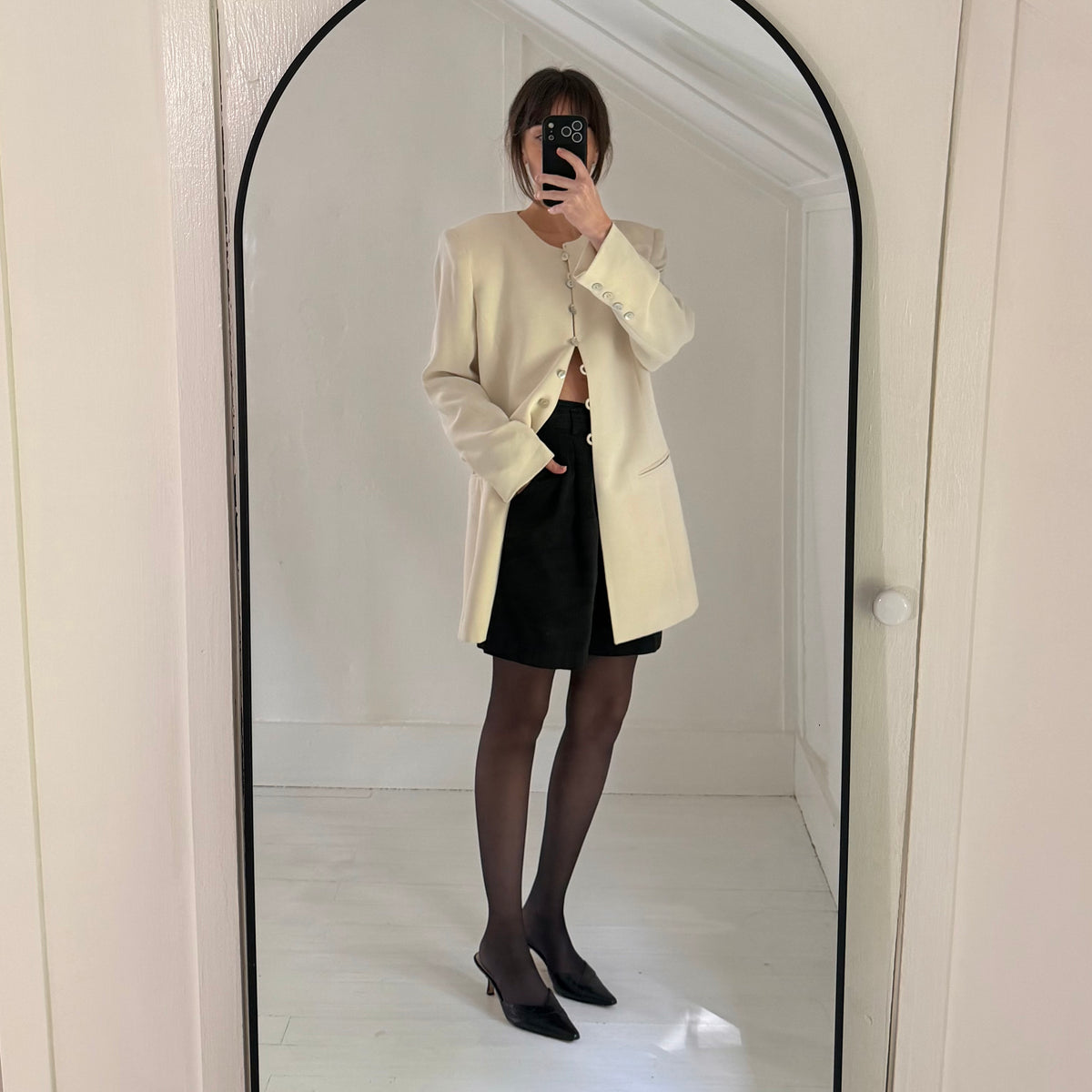 Jones New York Vintage 90s Button Loop Collarless Blazer Jacket Ivory Size 12