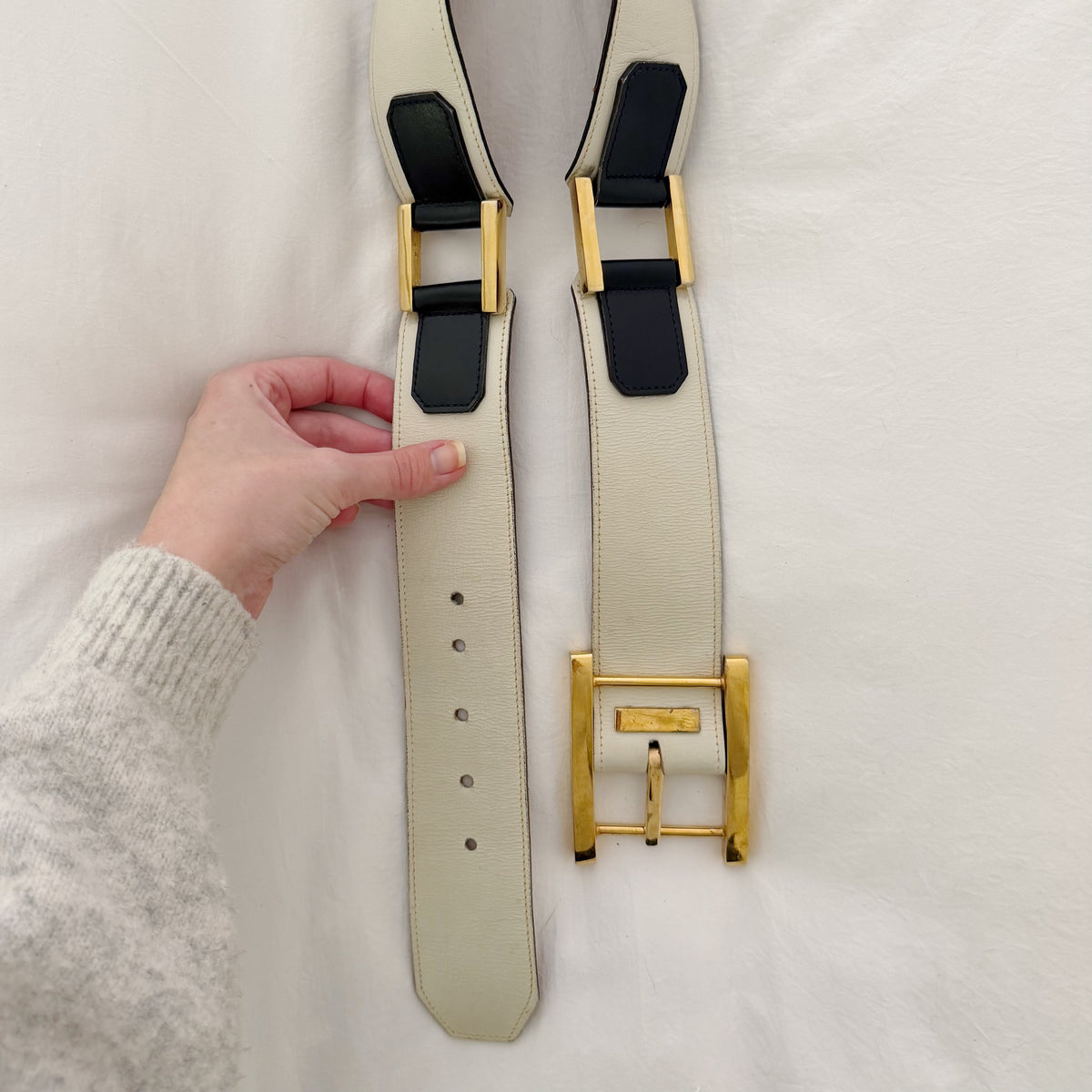 Saks Fifth Avenue Vintage 80s Leather Gold Buckle Waist Belt White/Black Size S