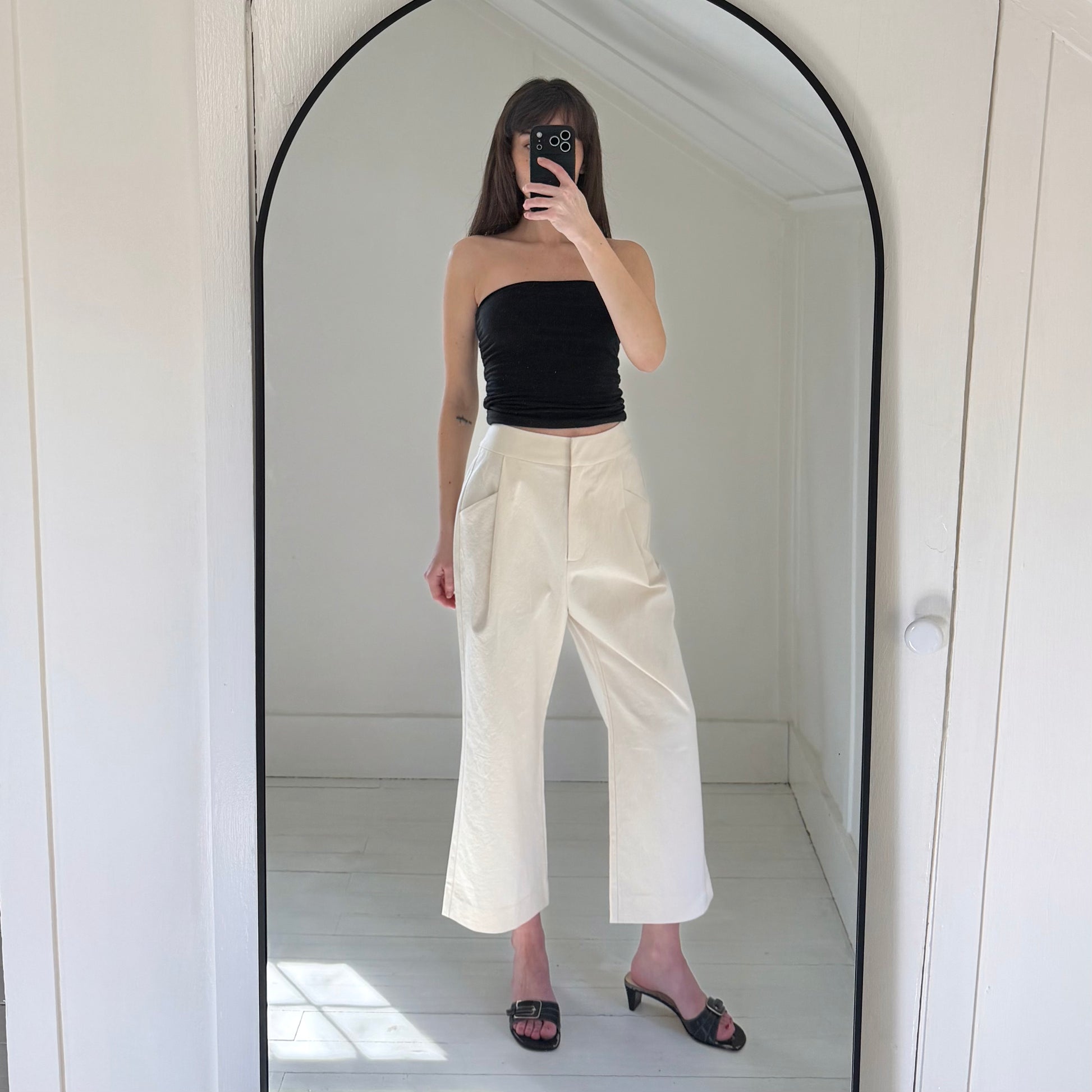 Something To Hold Caravan Wide Leg Cropped Trousers in Natural NWT Size S