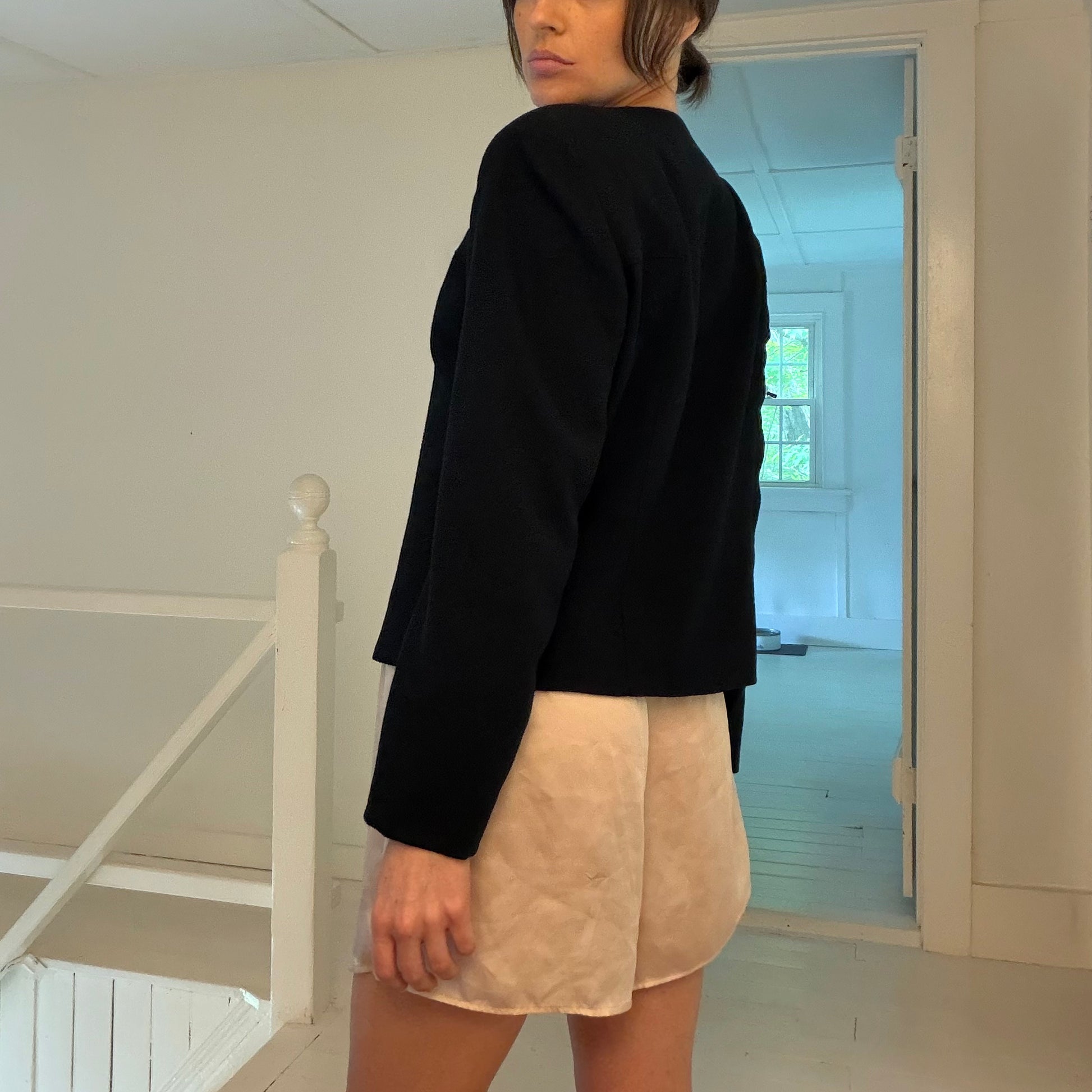 Jones New York Vintage 90s Wool Gold Button Collarless Blazer Size 6