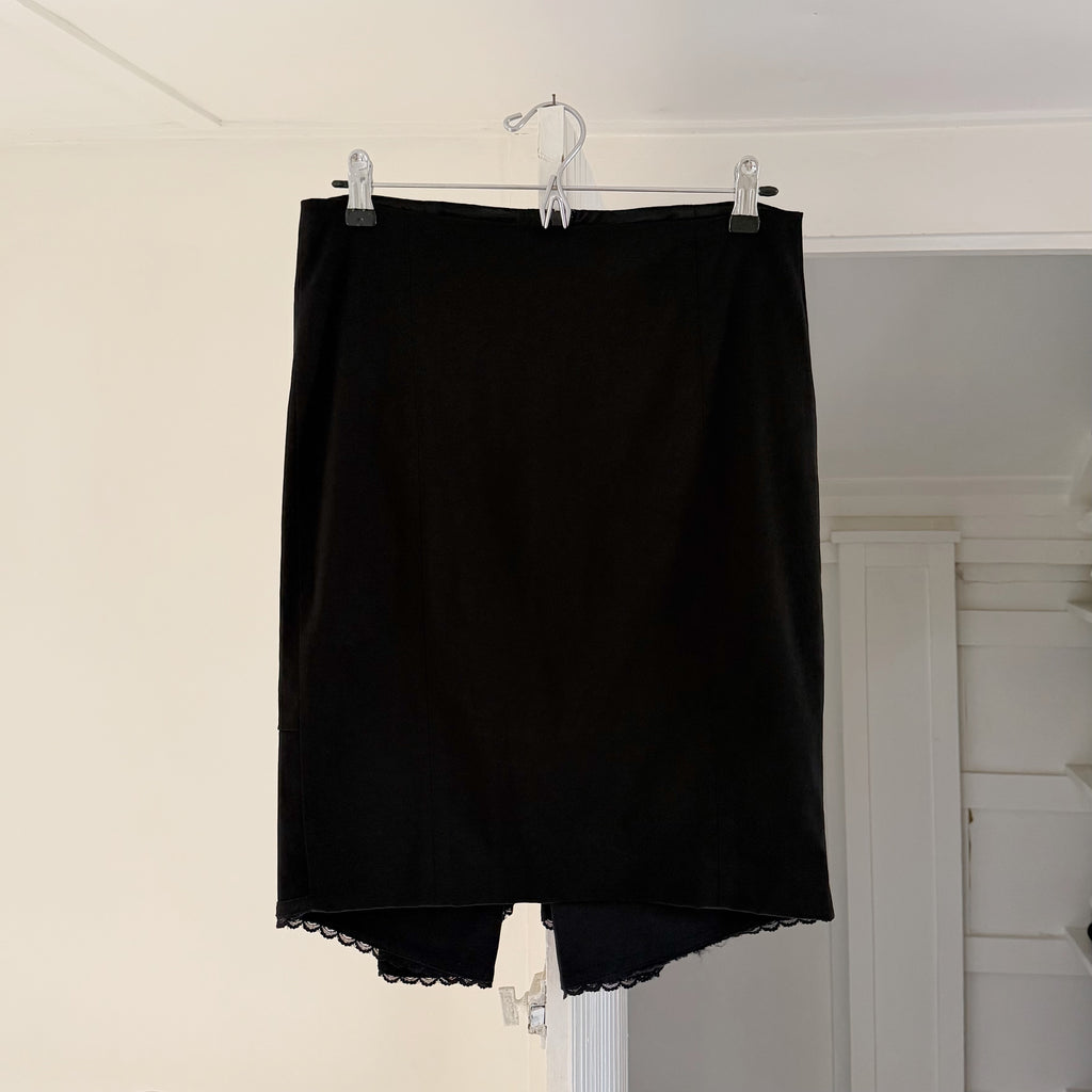 Bebe Vintage Y2K Lace Trim Kick Pleat Pencil Skirt in Black Size 8