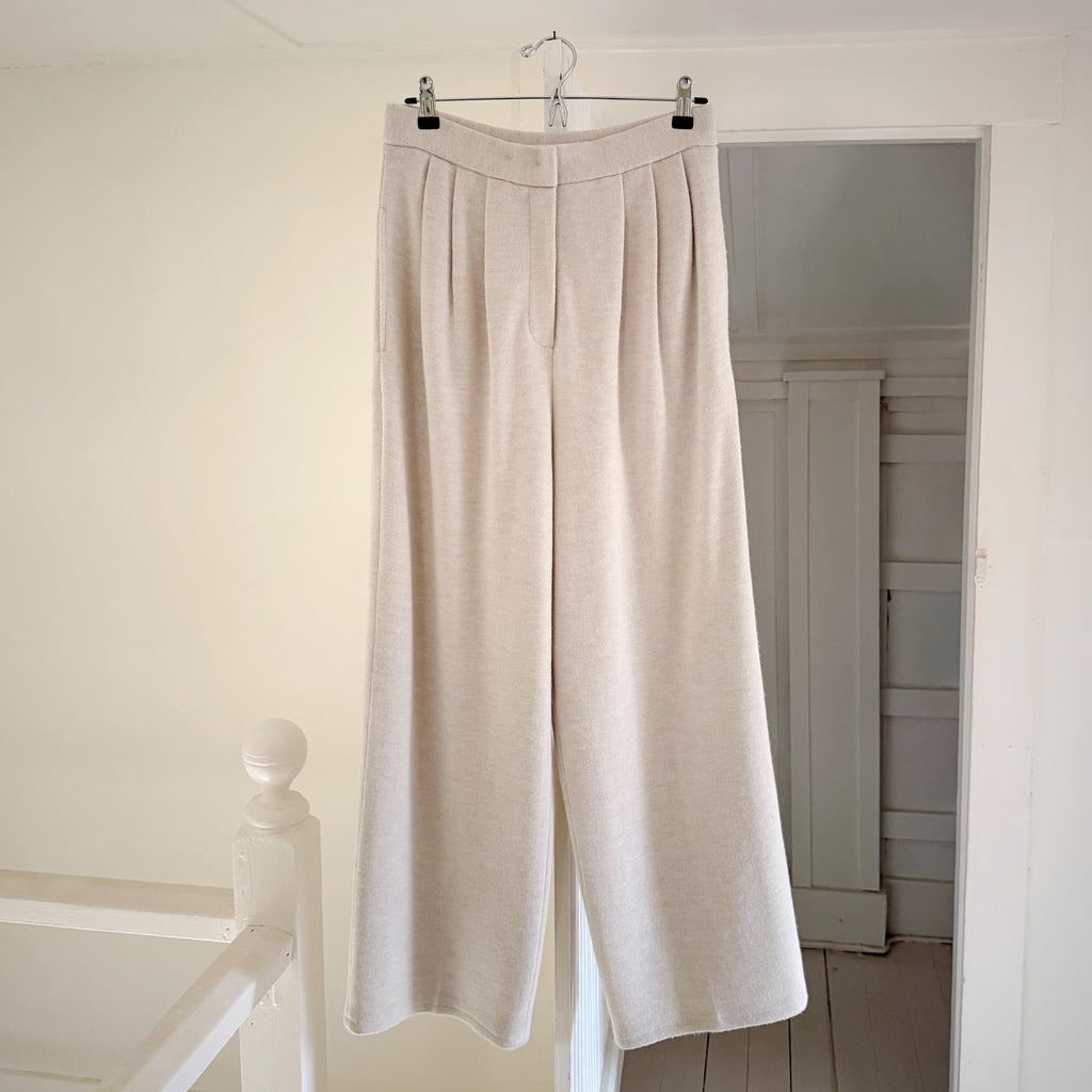 Emanuel Ungaro Vintage 90s Wool Cashmere Knit Pleated Wide Leg Trousers Size 10