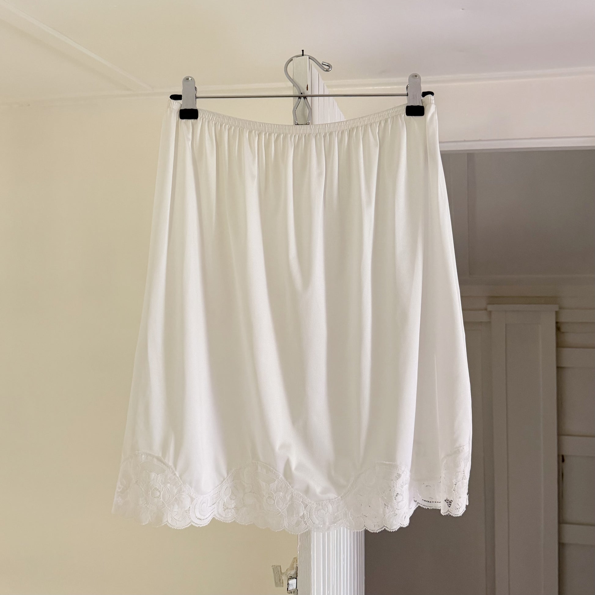 Vanity Fair Vintage 80s Lace Trim Midi Slip Skirt Size L