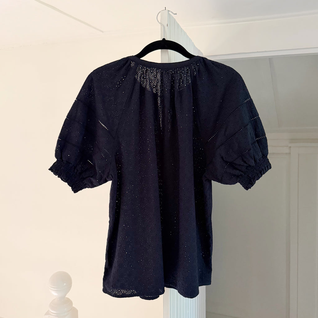 Sundays Colette Anglaise Puff Sleeve Tie Neck Blouse NWOT Size 0