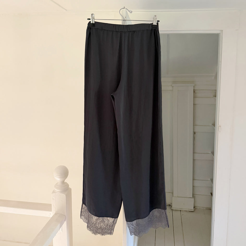 Victoria's Secret Chantilly Lace Hem Satin Straight Leg Pants Size XS