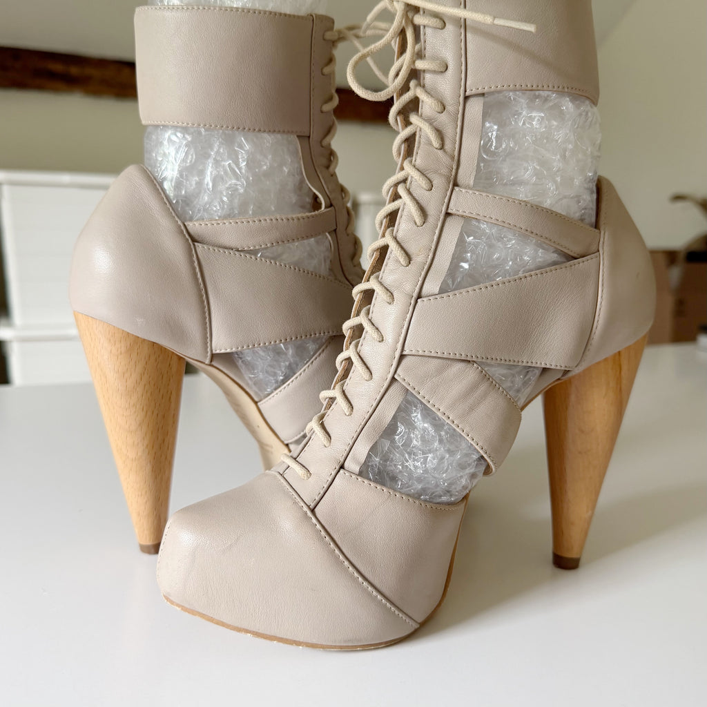 Kathryn Amberleigh Leather Cut Out Lace Up Platform Heels Size 6.5