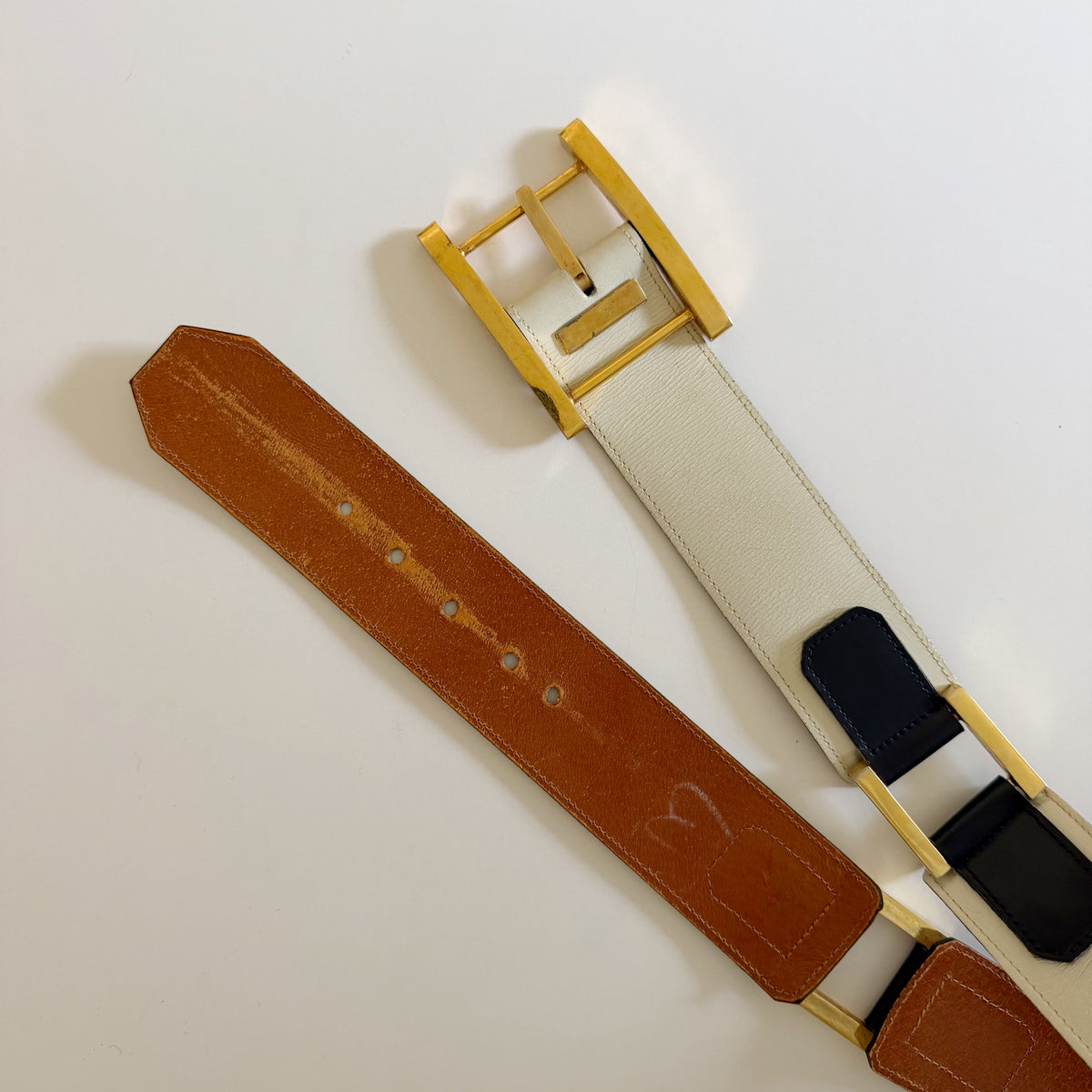 Saks Fifth Avenue Vintage 80s Leather Gold Buckle Waist Belt White/Black Size S
