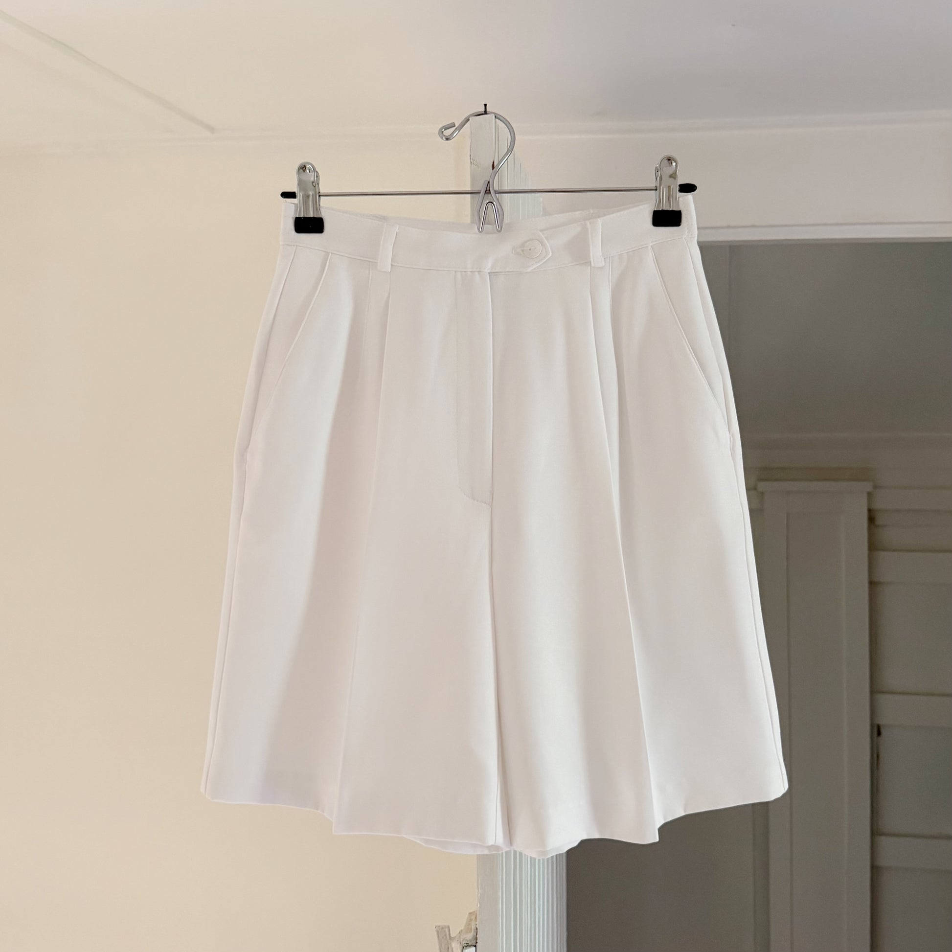 EP Pro Vintage Y2K Pleated Bermuda Shorts Size 4