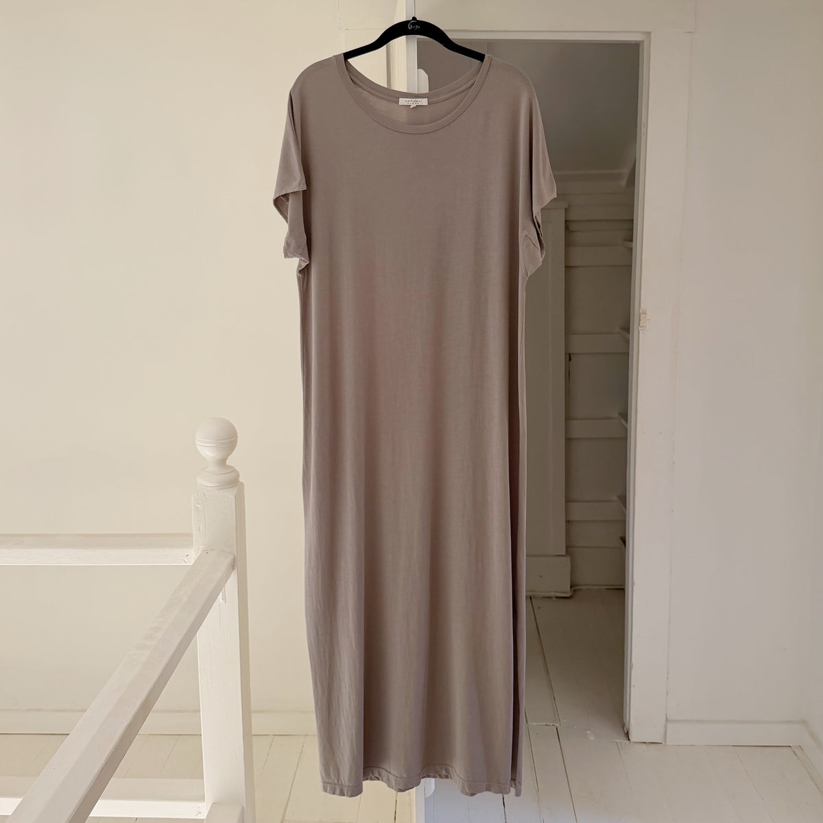 Calder Blake Suria Supima Midi T-Shirt Dress in Anthracite Size M