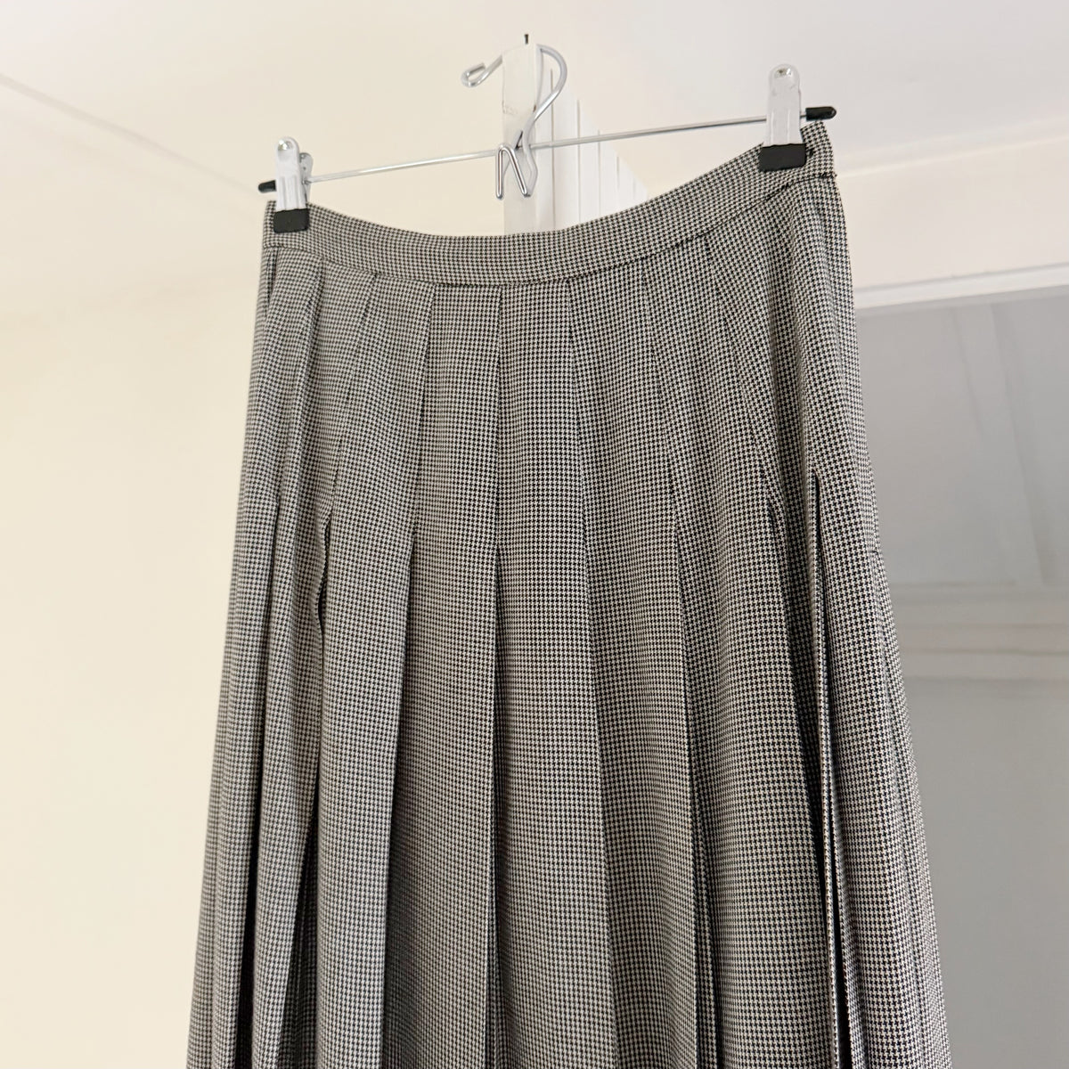 Christian Dior The Suit Vintage 80s Houndstooth Pleated Midi Skirt Size 6