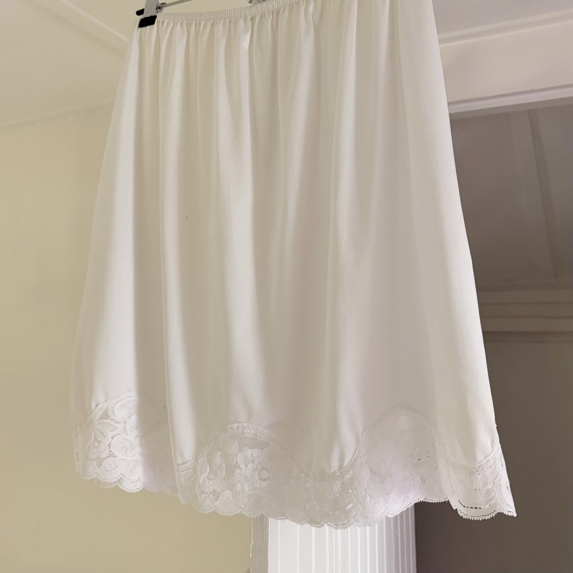 Vanity Fair Vintage 80s Lace Trim Midi Slip Skirt Size L