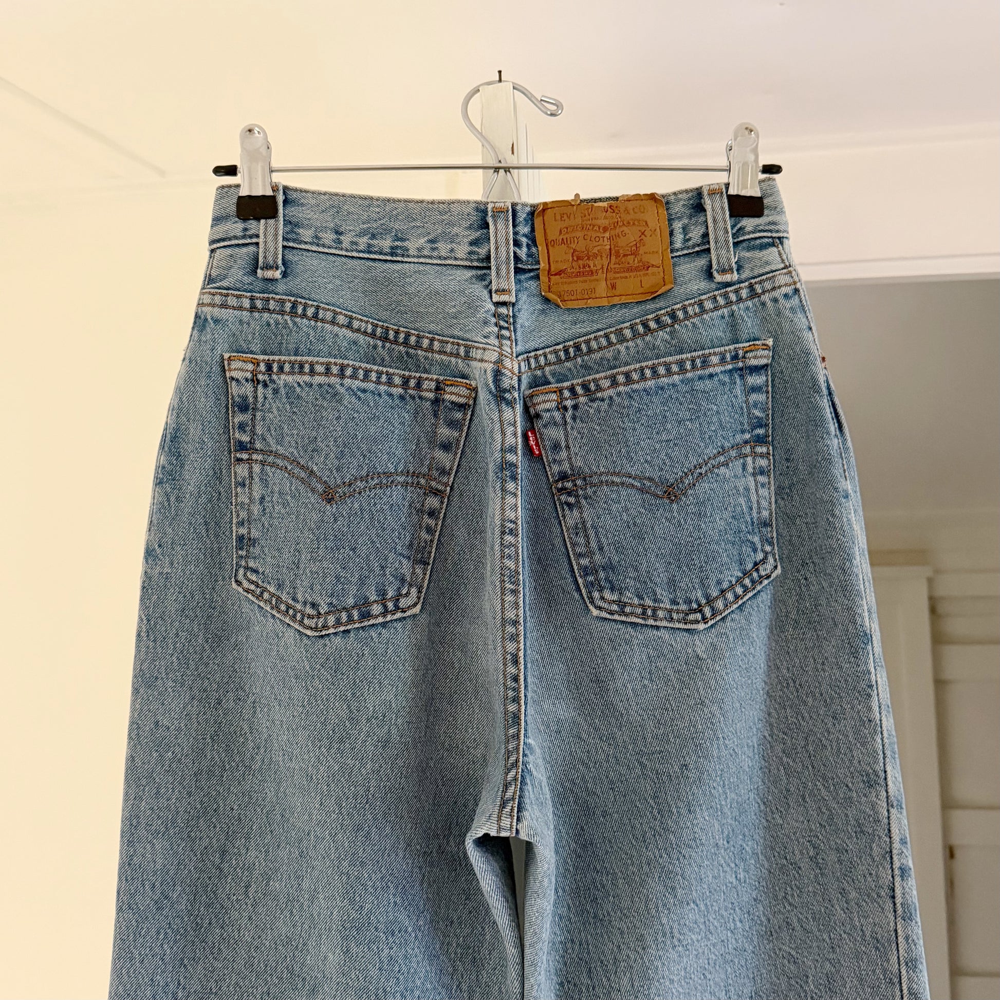 Levi's 17501 Vintage '92 High Rise Straight Leg Jeans Size 9M
