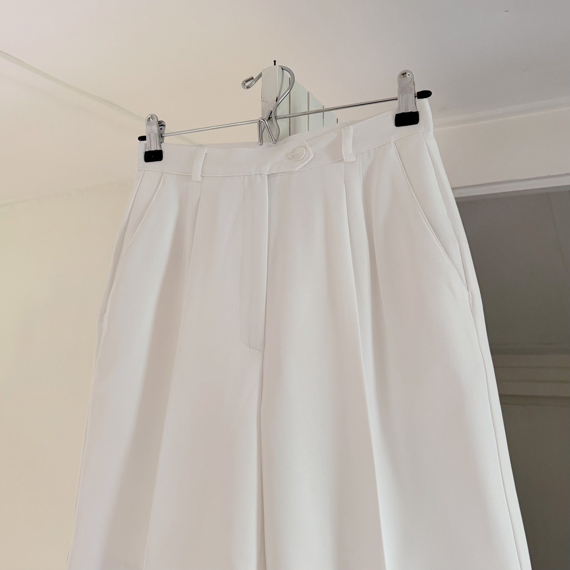EP Pro Vintage Y2K Pleated Bermuda Shorts Size 4