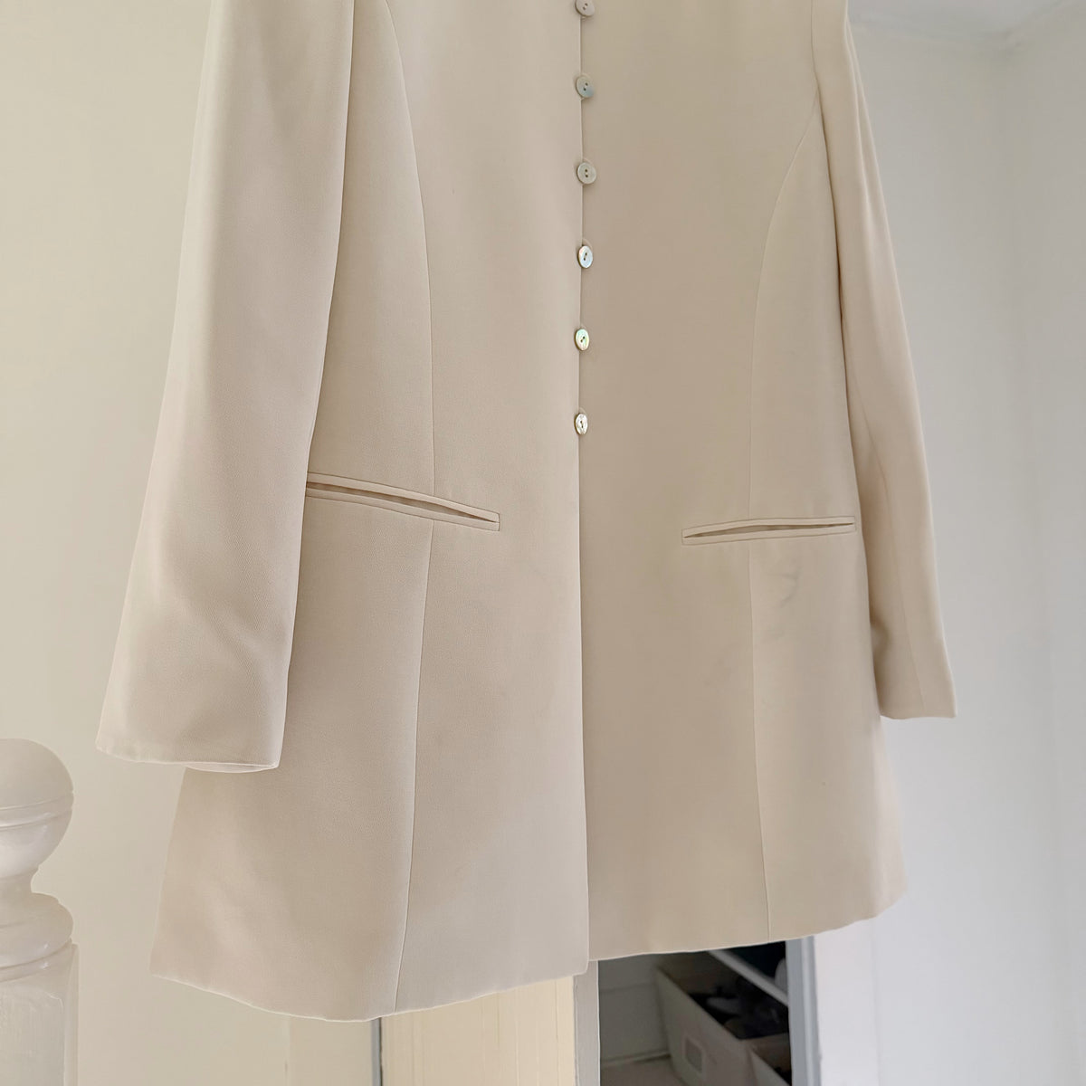 Jones New York Vintage 90s Button Loop Collarless Blazer Jacket Ivory Size 12