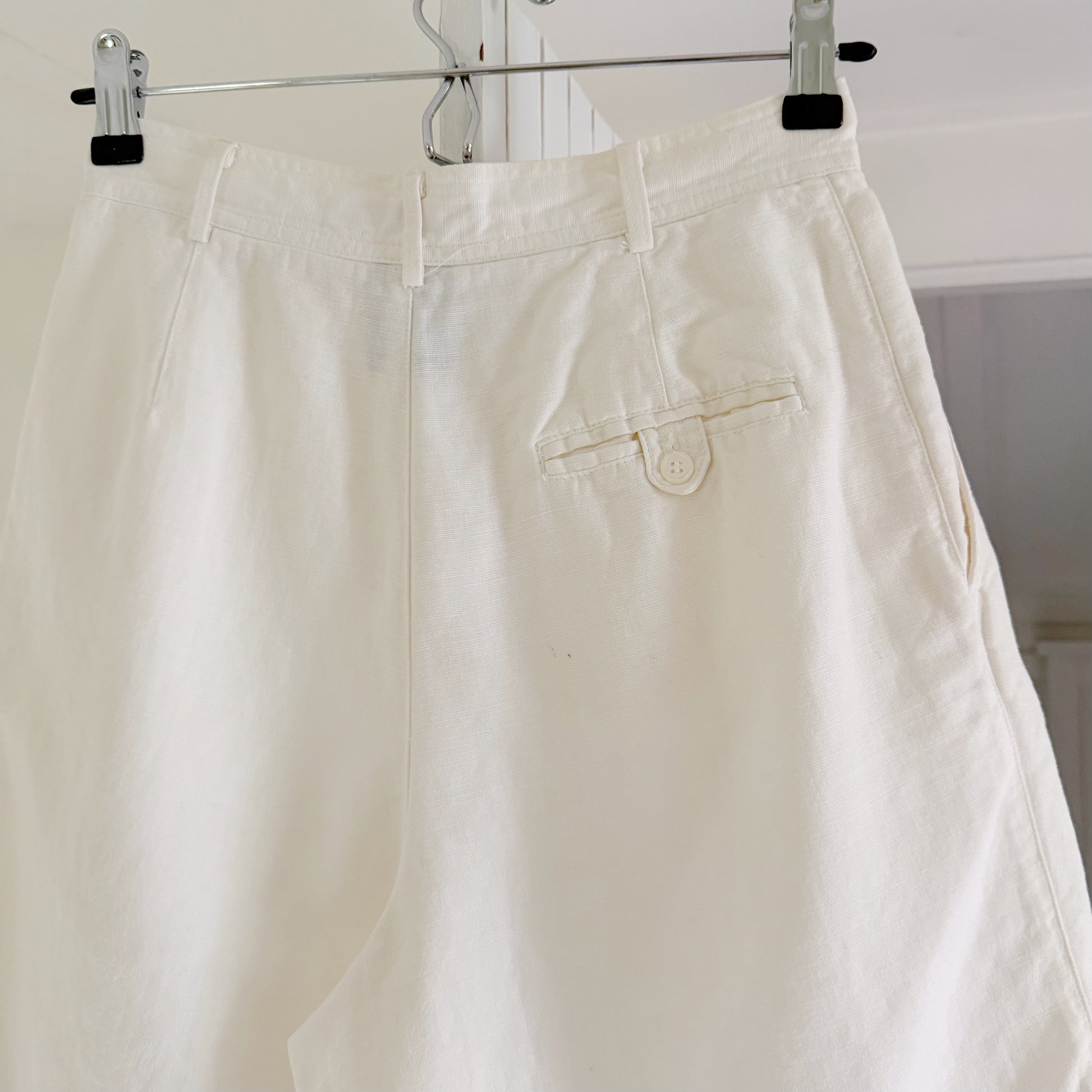 LizSport Vintage 90s Linen Pleated Bermuda Shorts