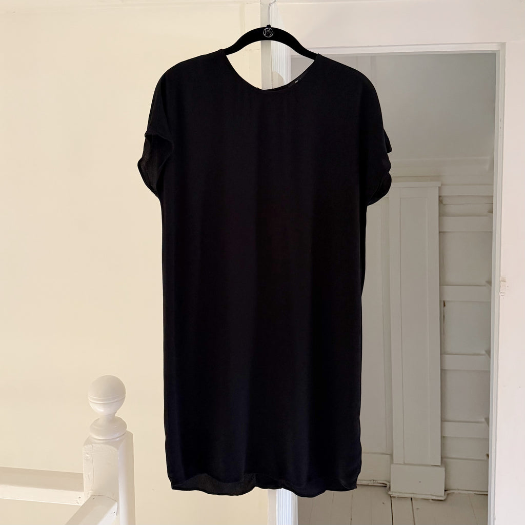Madewell Crewneck Button-Back Easy Mini Dress in True Black Size XXS