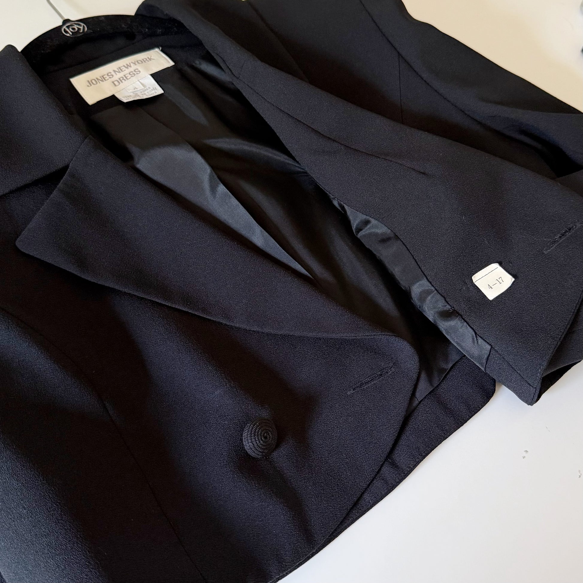 Jones New York Vintage 90s Cropped Double Breasted Blazer Size 4