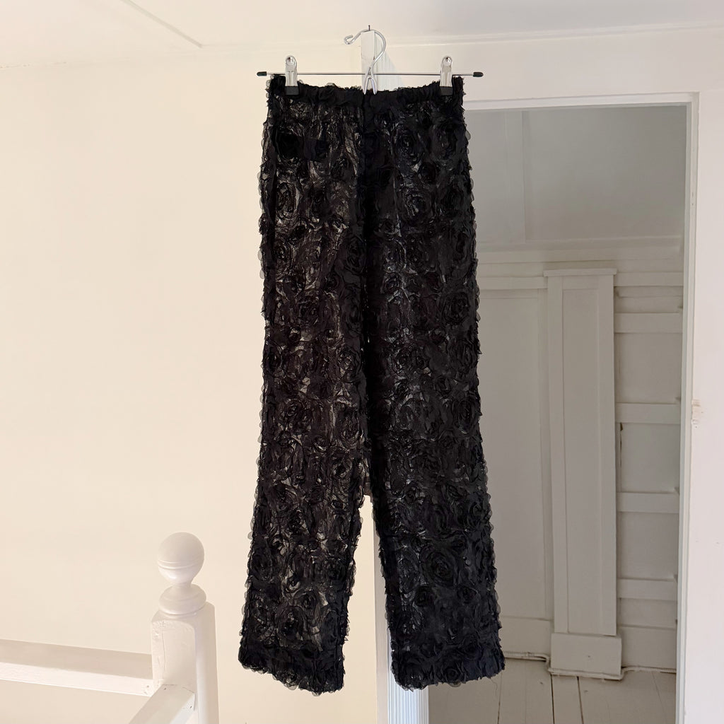 Kimchi Blue / Urban Outfitters Sheer Rosette Cropped Pant in Black