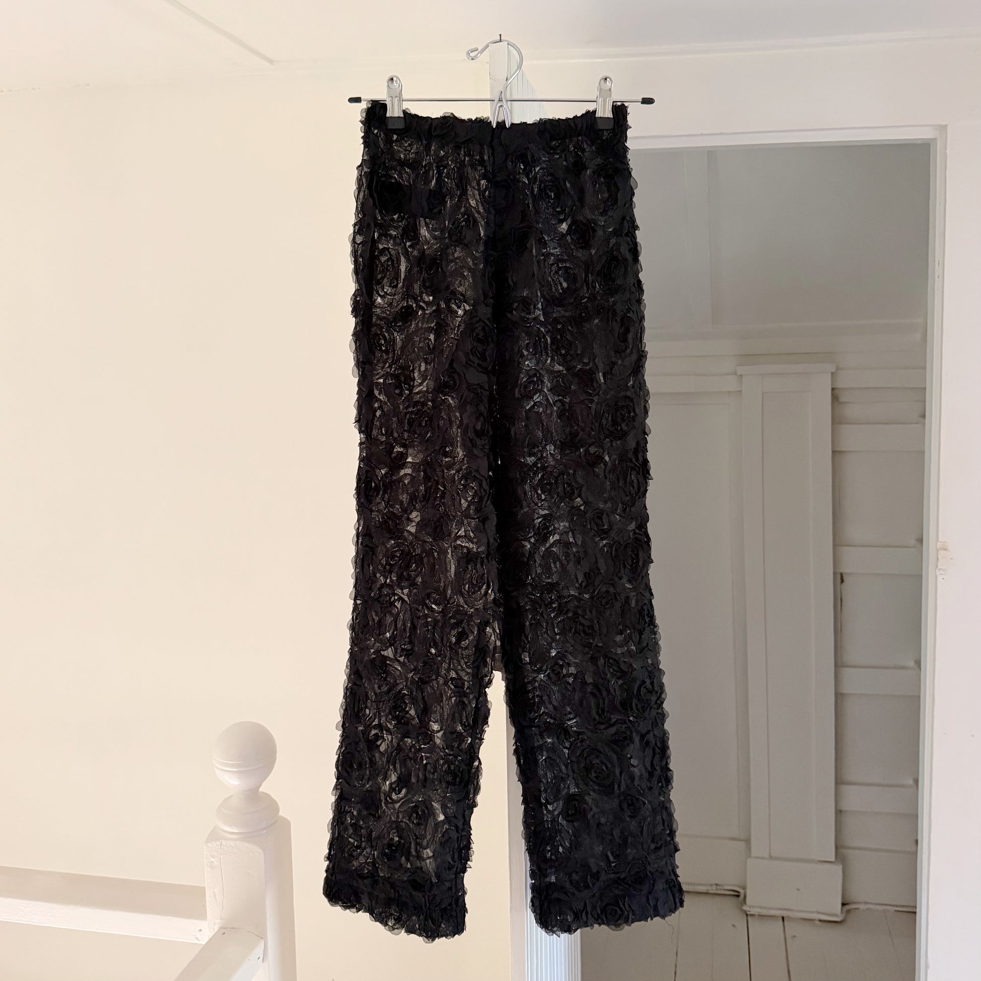 Kimchi Blue / Urban Outfitters Sheer Rosette Cropped Pant in Black