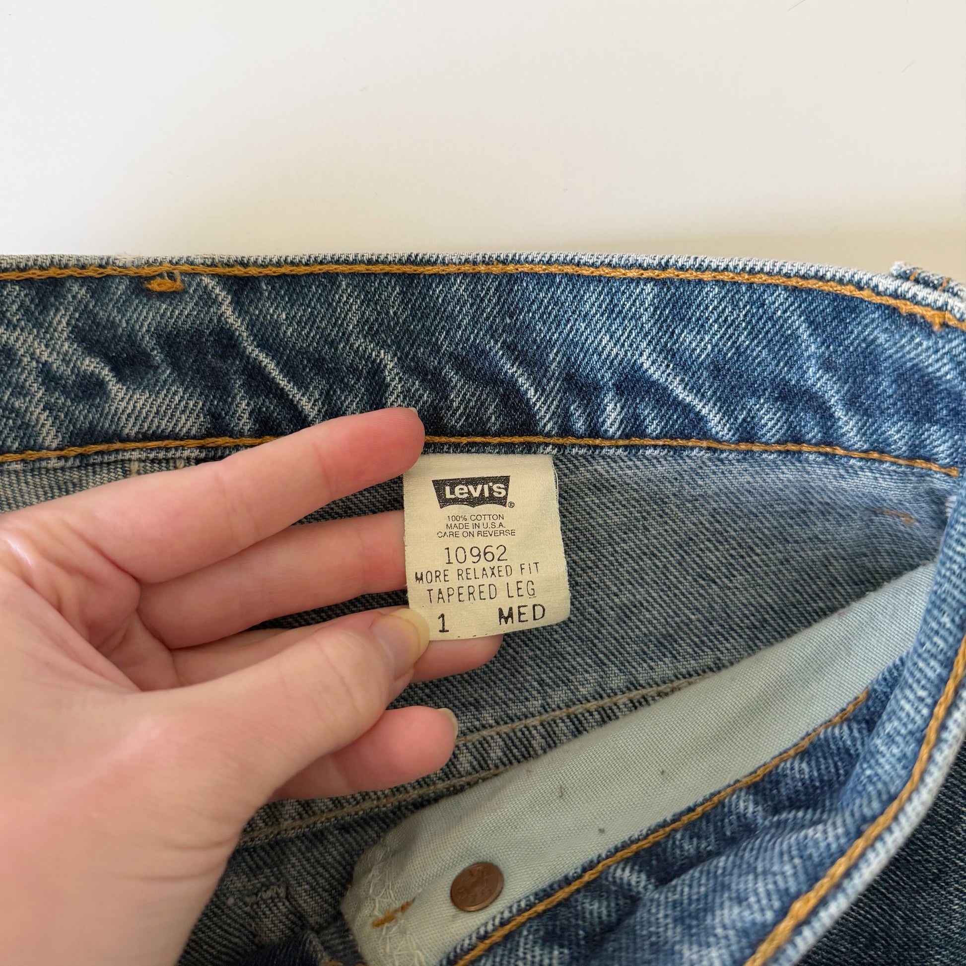 Levi's 962 Vintage '96 More Relaxed Fit Tapered Leg Jeans Size 1 Med