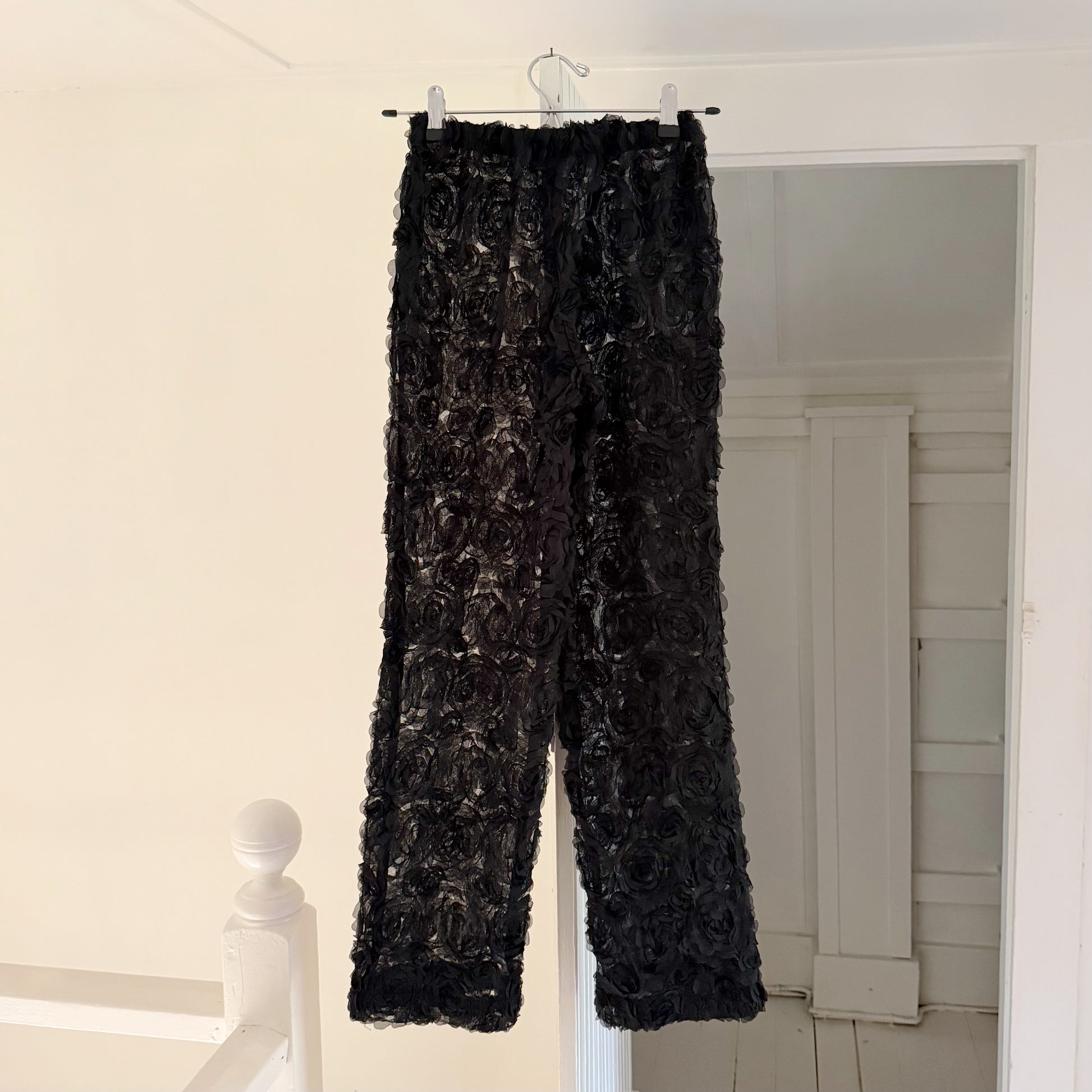 Kimchi Blue / Urban Outfitters Sheer Rosette Cropped Pant in Black