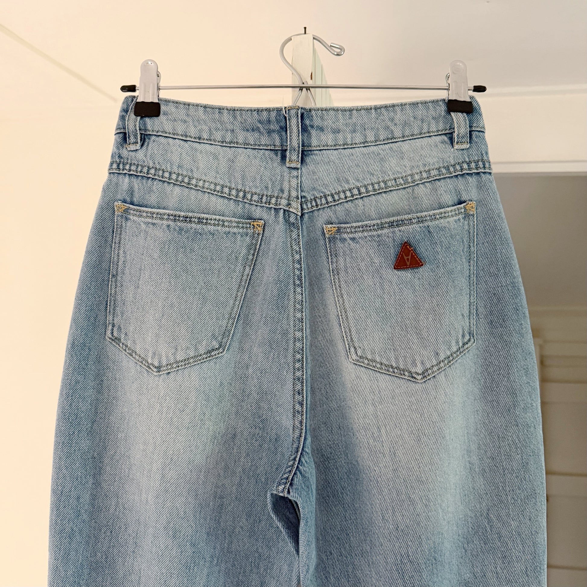 Abrand A ‘94 High Slim Distressed Straight Leg Jeans Wildlife Size AU 8/26