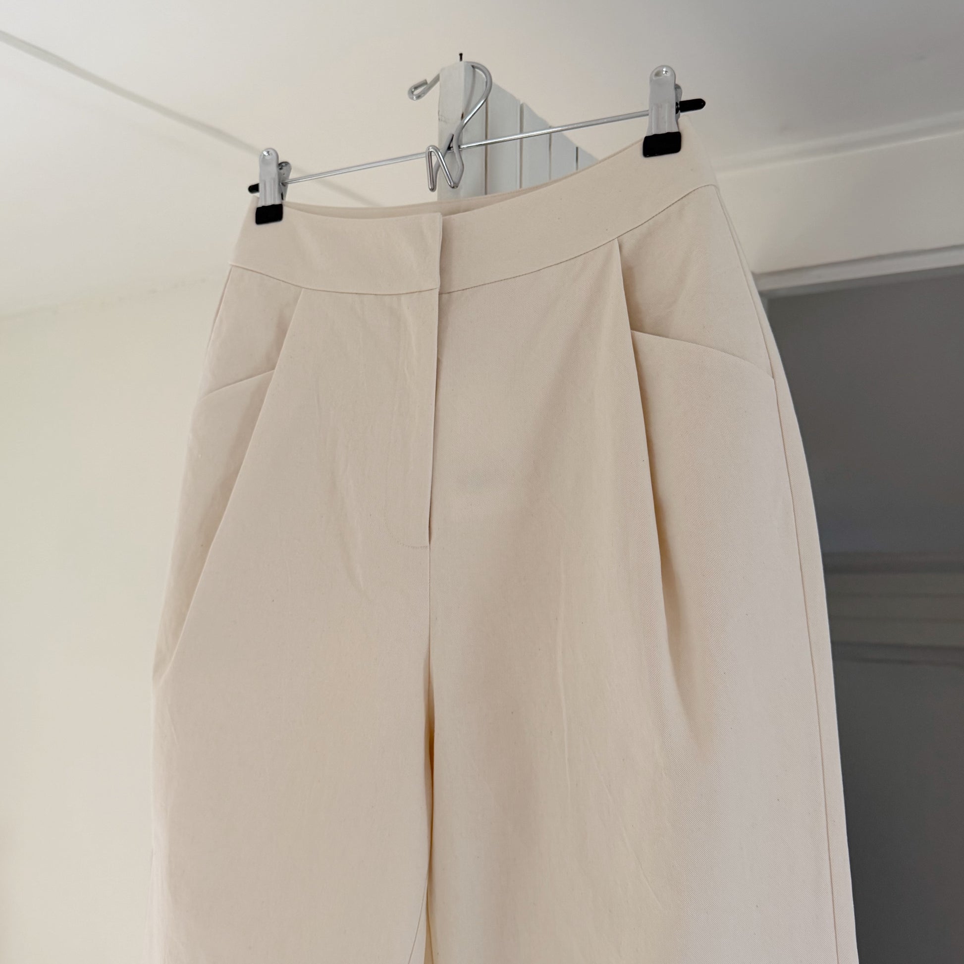 Something To Hold Caravan Wide Leg Cropped Trousers in Natural NWT Size S