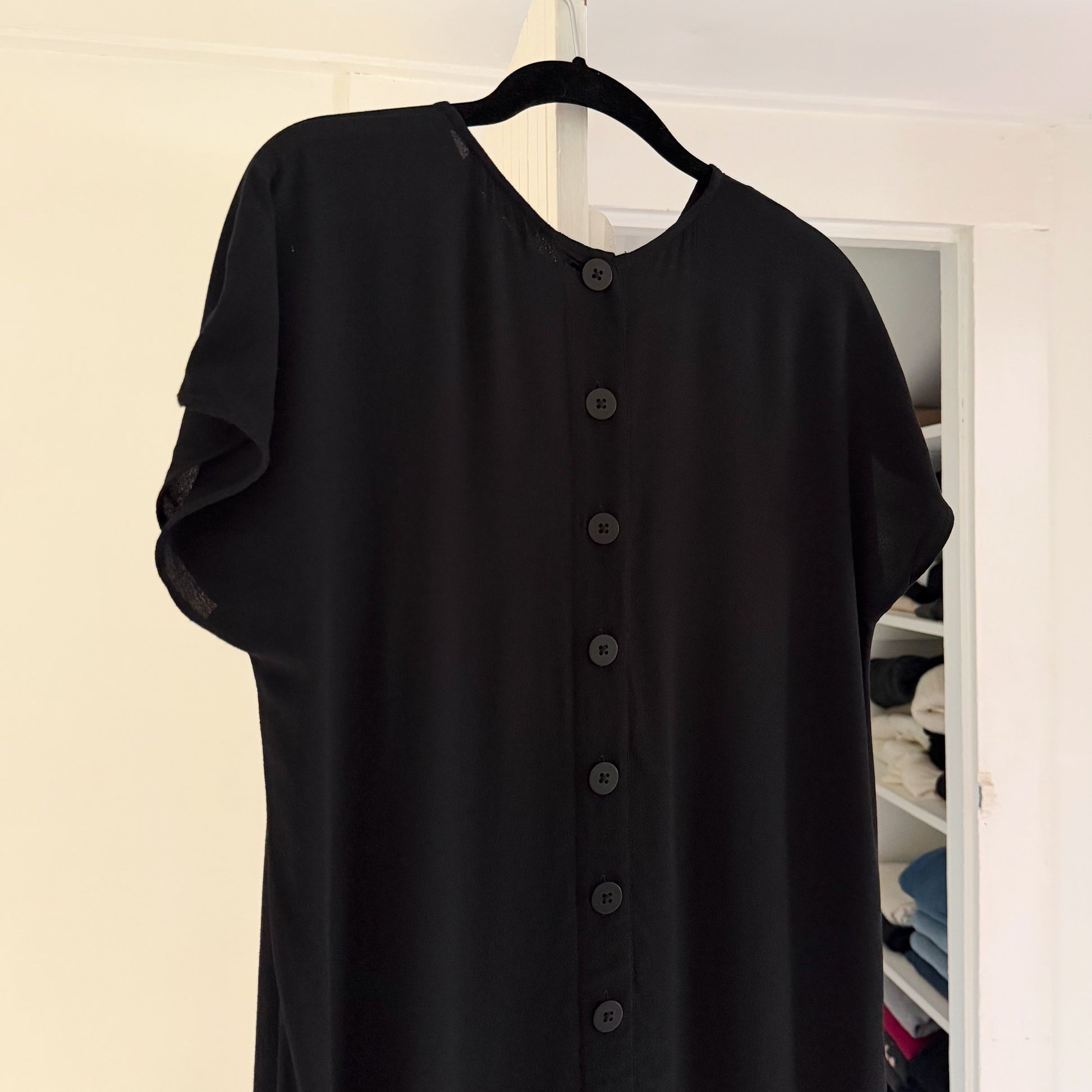Madewell Crewneck Button-Back Easy Mini Dress in True Black Size XXS