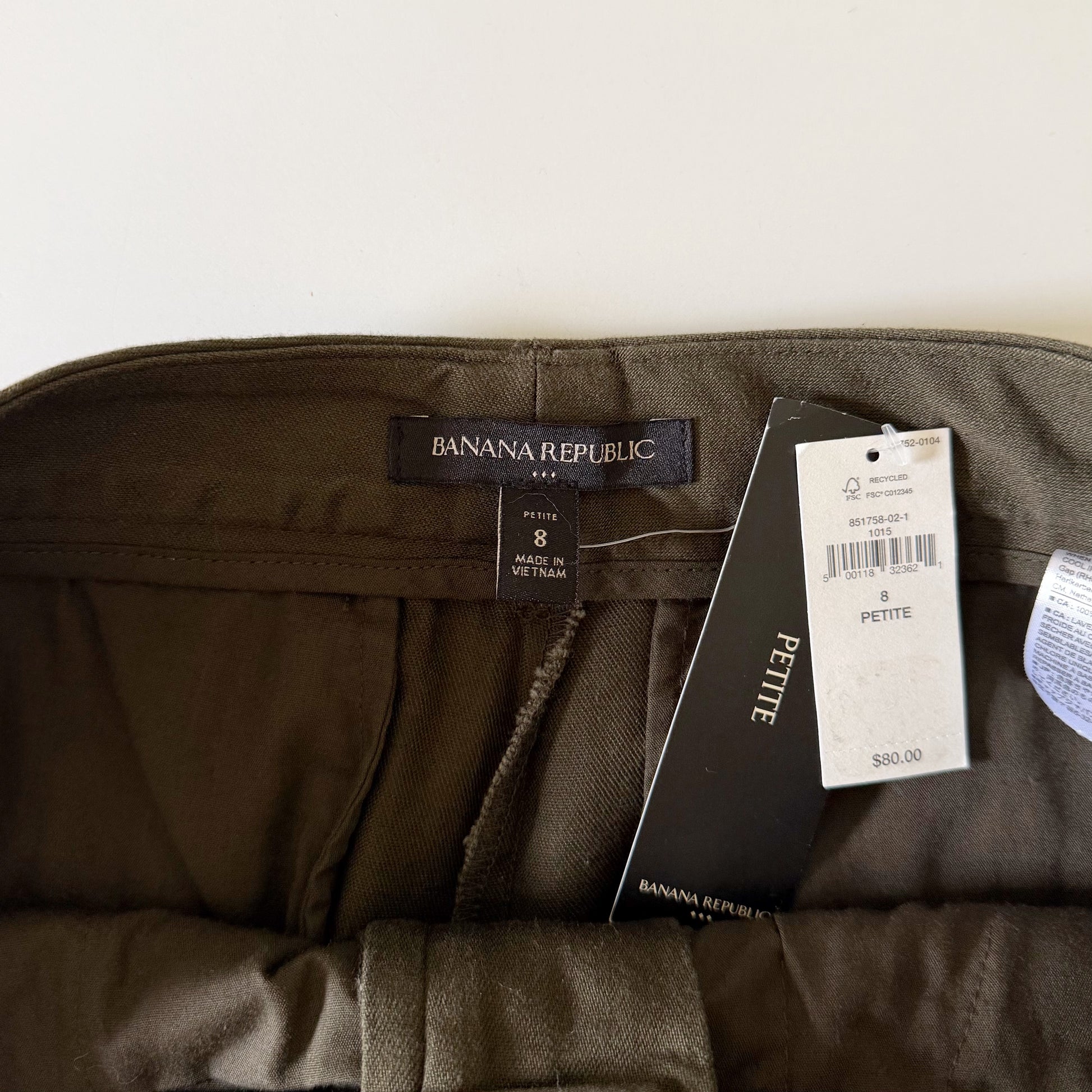 Banana Republic Wide Leg Pleated Trousers in Camo Green NWT Size 8P