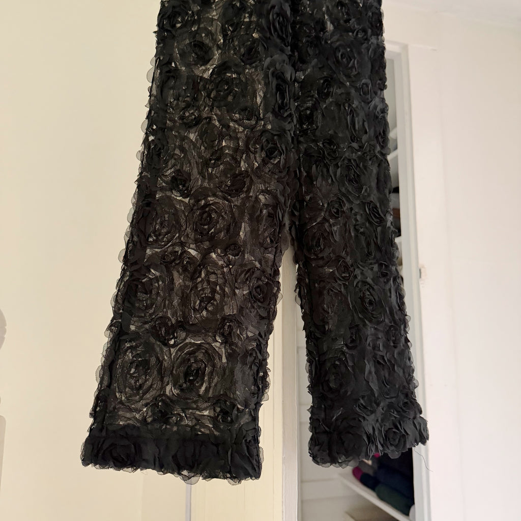 Kimchi Blue / Urban Outfitters Sheer Rosette Cropped Pant in Black