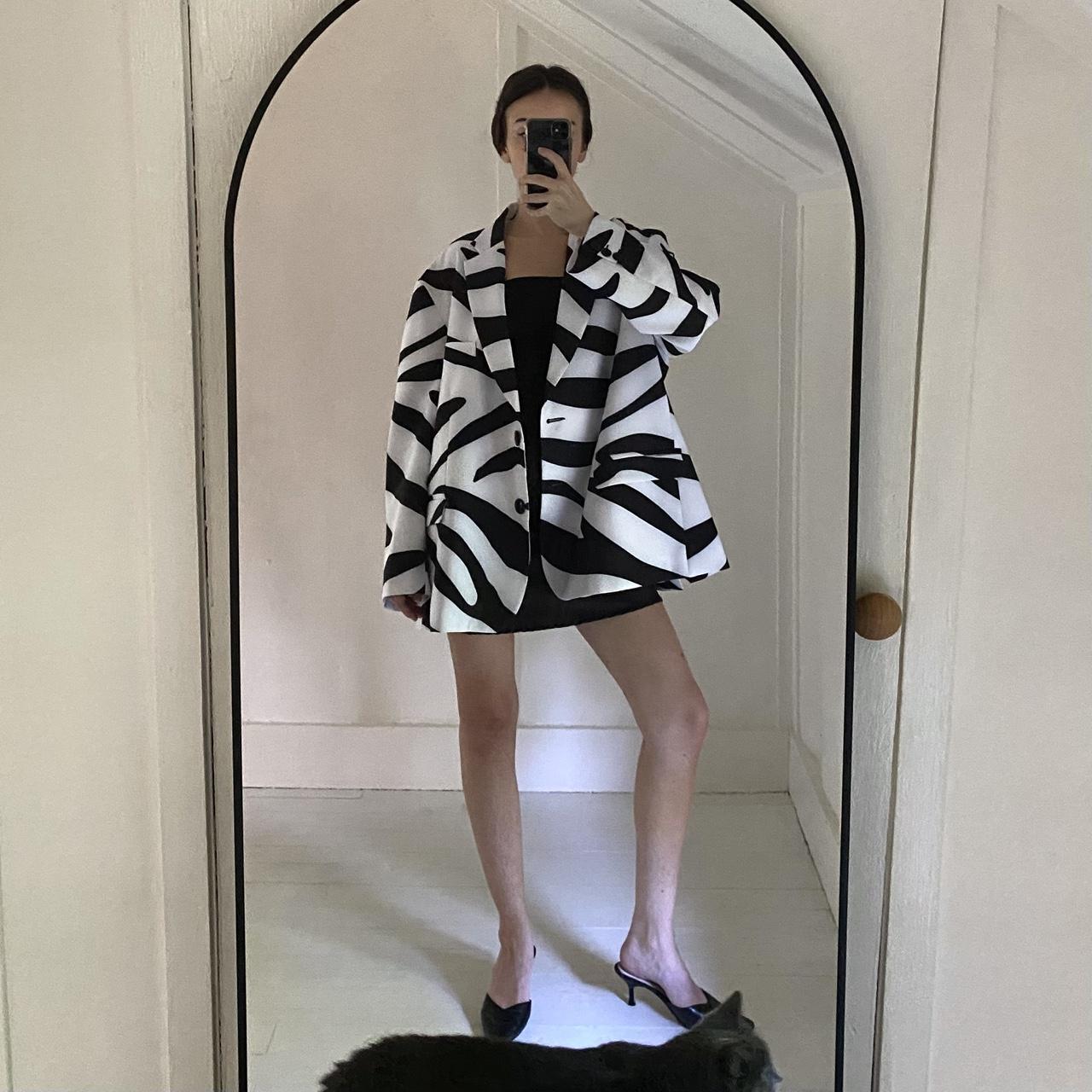 Zeffon Raphael Oversized Zebra Blazer in Black & White NWT Size 1