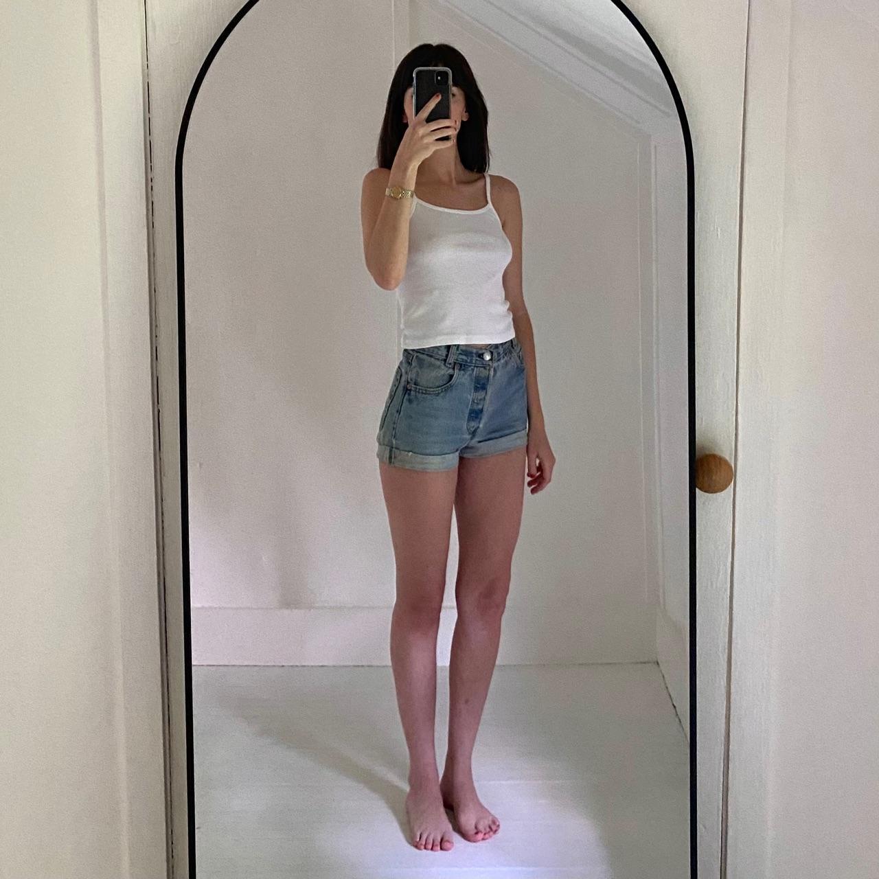 Levi’s 701 Student Vintage 90s Wedgie Fit Jean Shorts Size 26