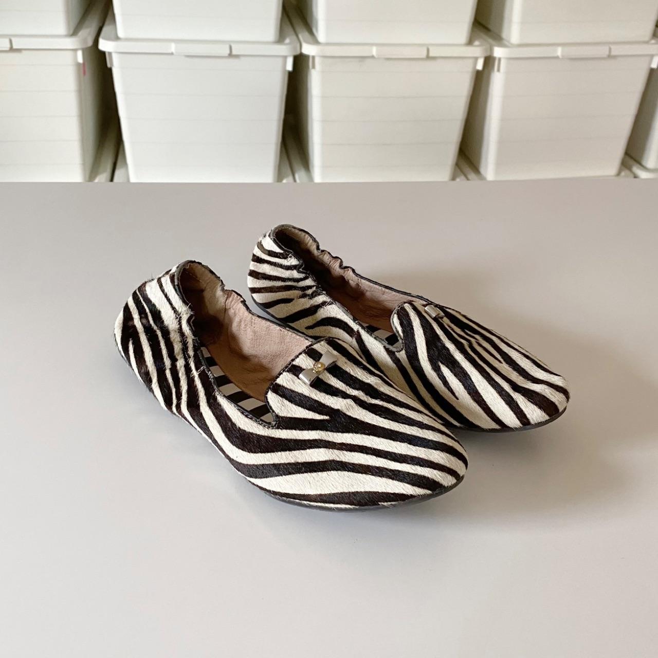 Henri Bendel Sole Ambition Zebra Calf Hair Loafers Size 8