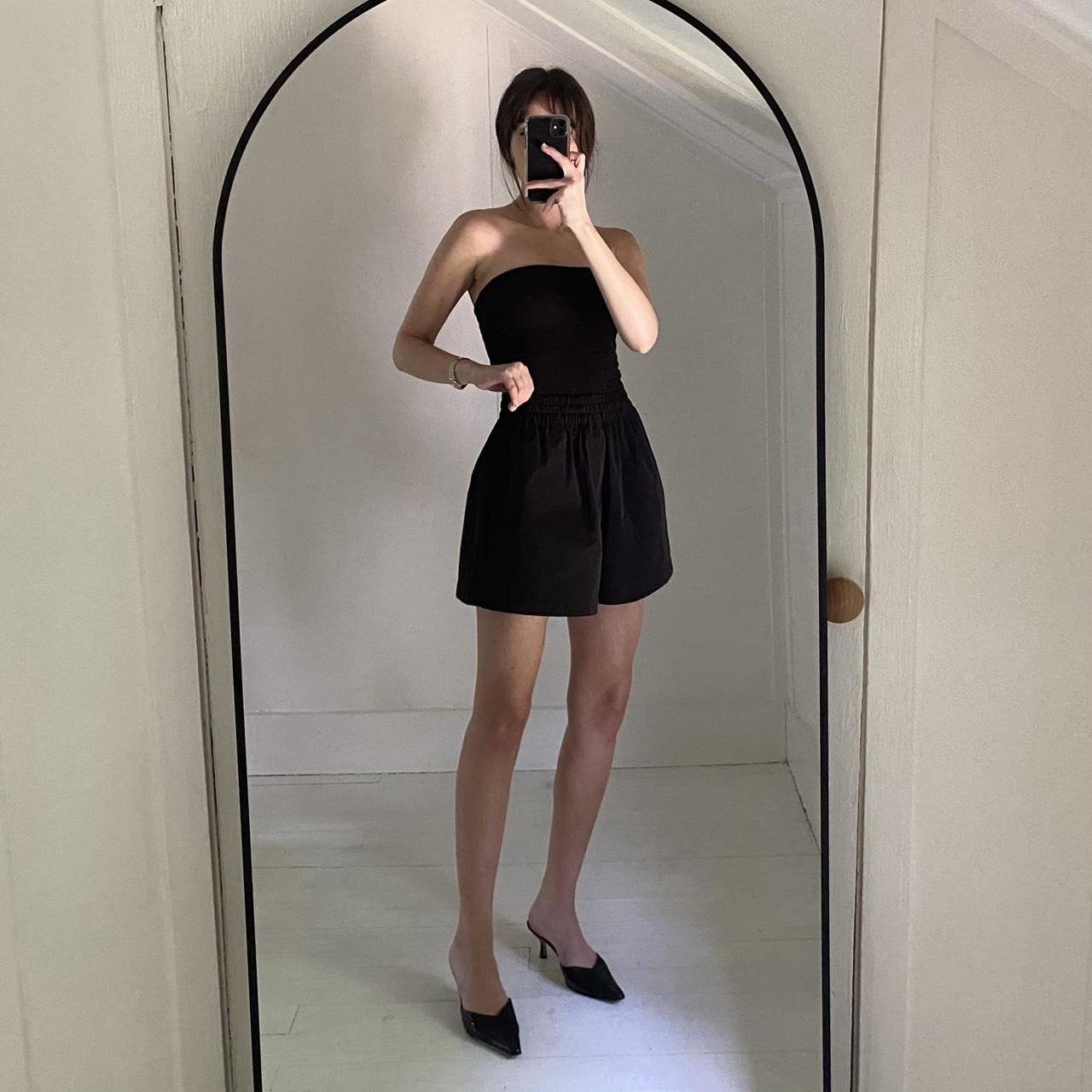 Helsa Tech Gabardine Shorts in Black Size S