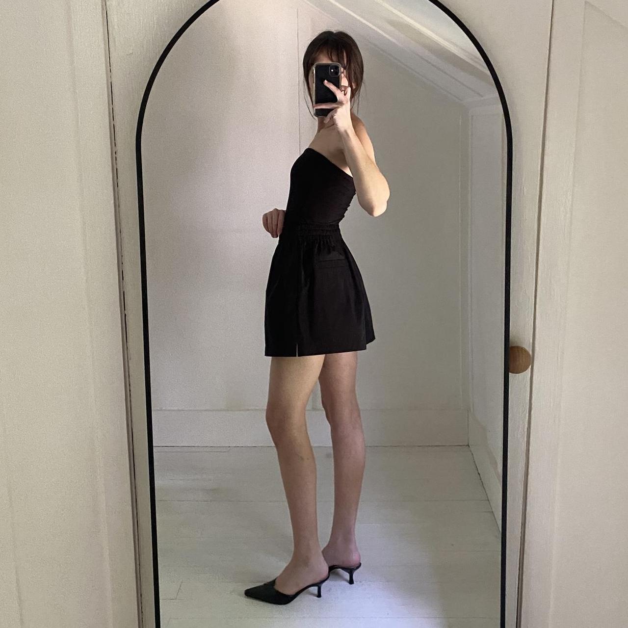 Helsa Tech Gabardine Shorts in Black Size S