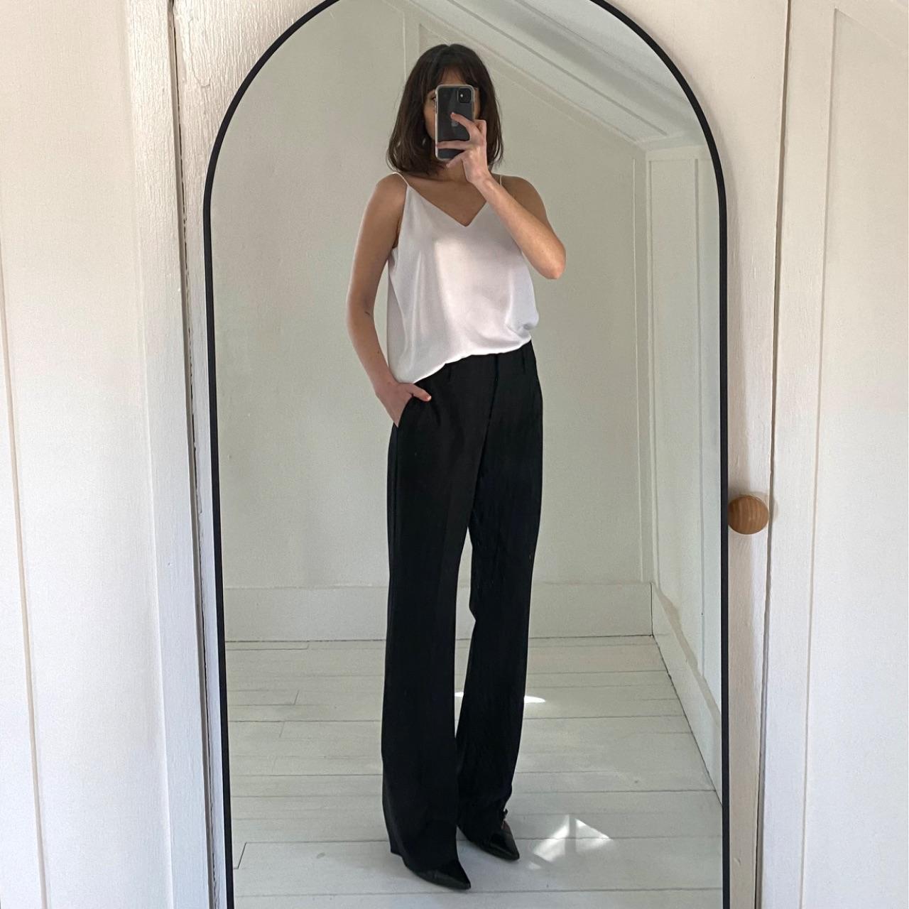 Calvin Klein V Neck Camisole Top in White Size PS