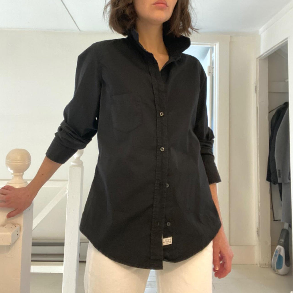 Frank & Eileen Barry Tailored Button-Up Shirt in Black Signature Crinkle Size M
