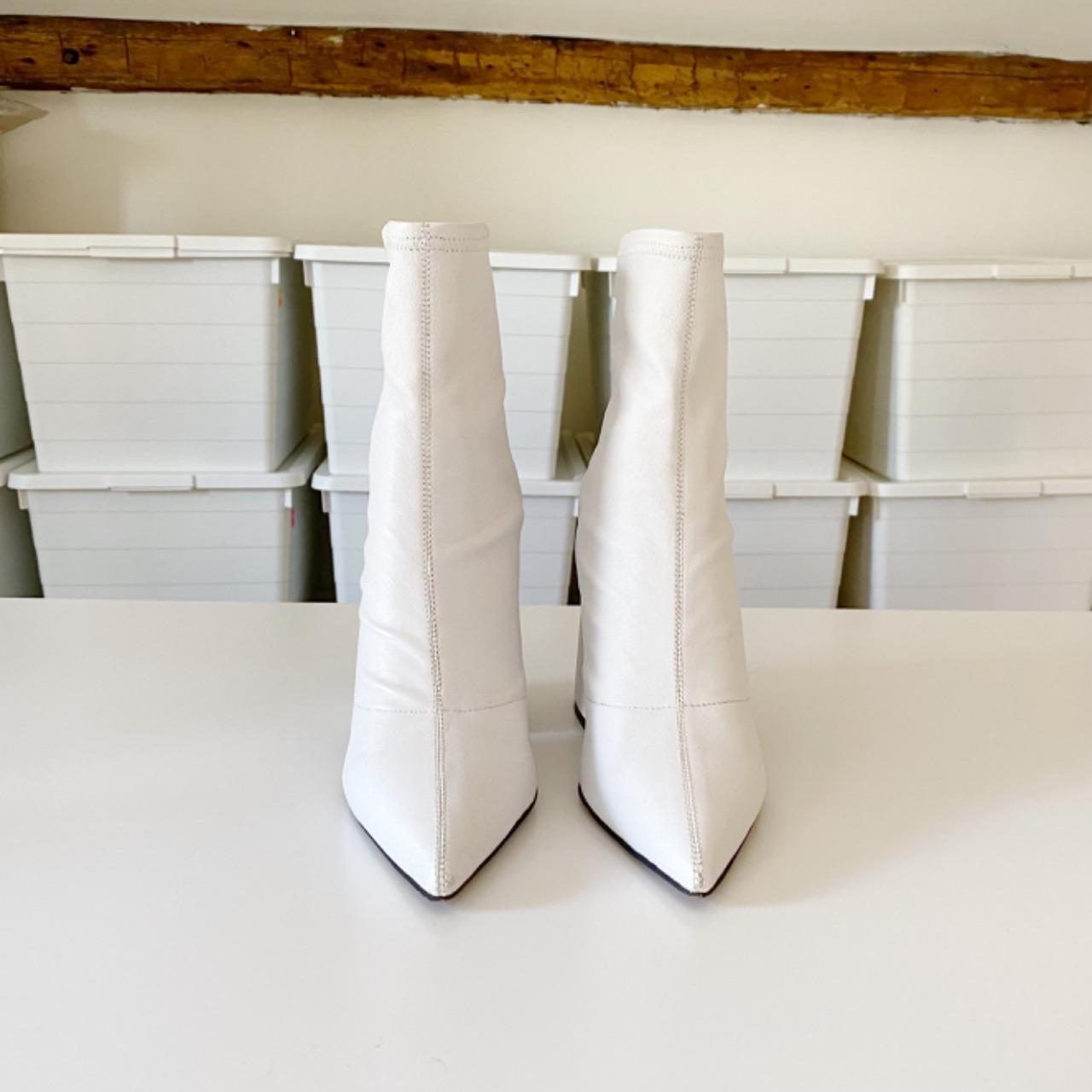 Alias Mae Ahnika White Leather Pointed Toe Ankle Boots Size 39