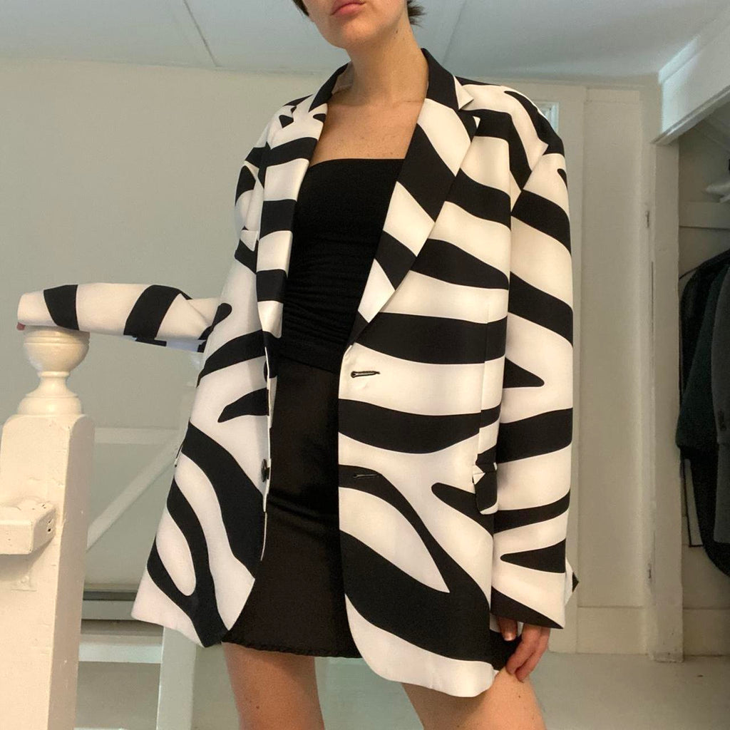 Zeffon Raphael Oversized Zebra Blazer in Black & White NWT Size 1
