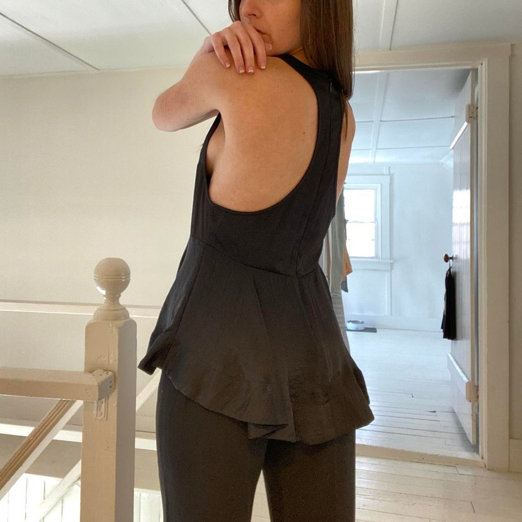 Silence + Noise / Urban Outfitters Satin Peplum Camisole Top Size M