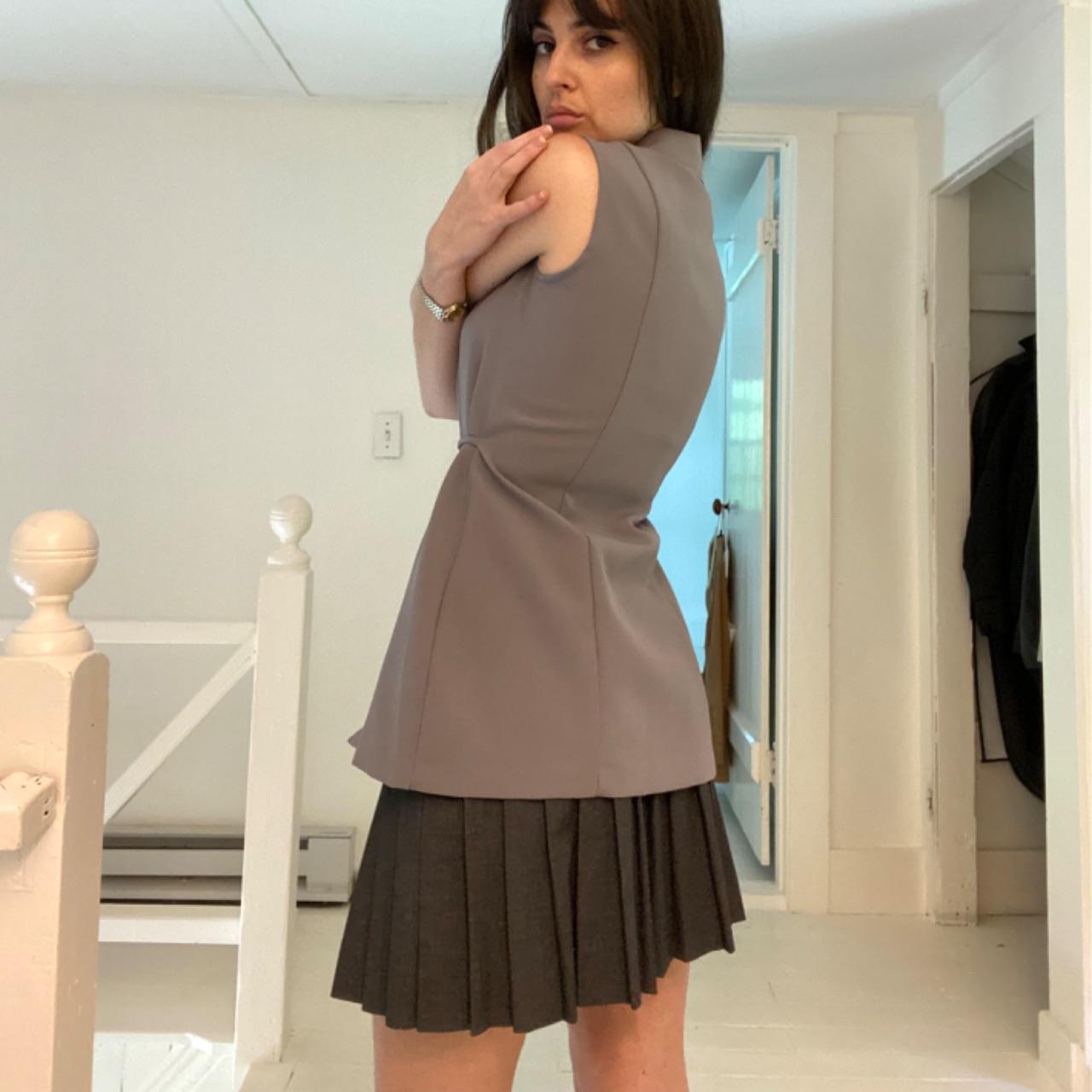 Breakin’ Loose Vintage Y2K Rosette Suit Vest Size 5/6