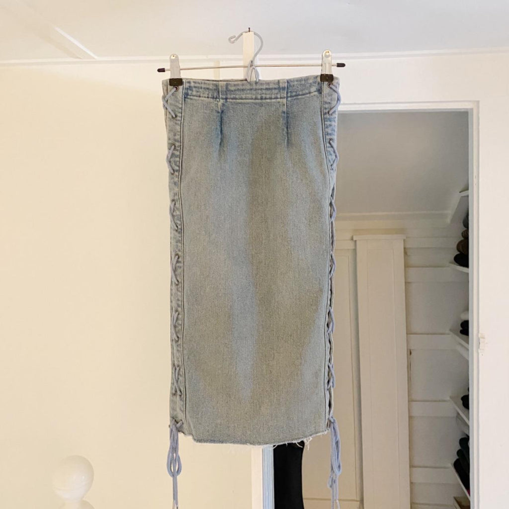 Grlfrnd Crystal Denim Lace Up Pencil Skirt in Beat Drop Size XS