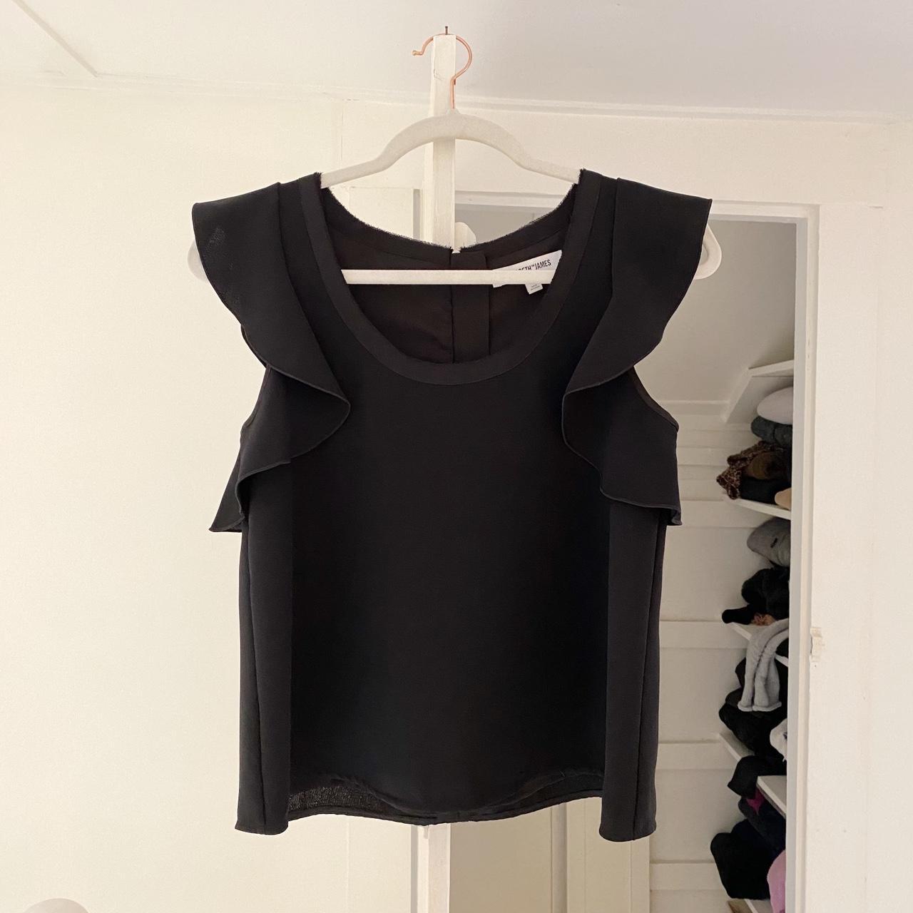 Elizabeth and James Tatum Ruffle Sleeve Top in Black Size S